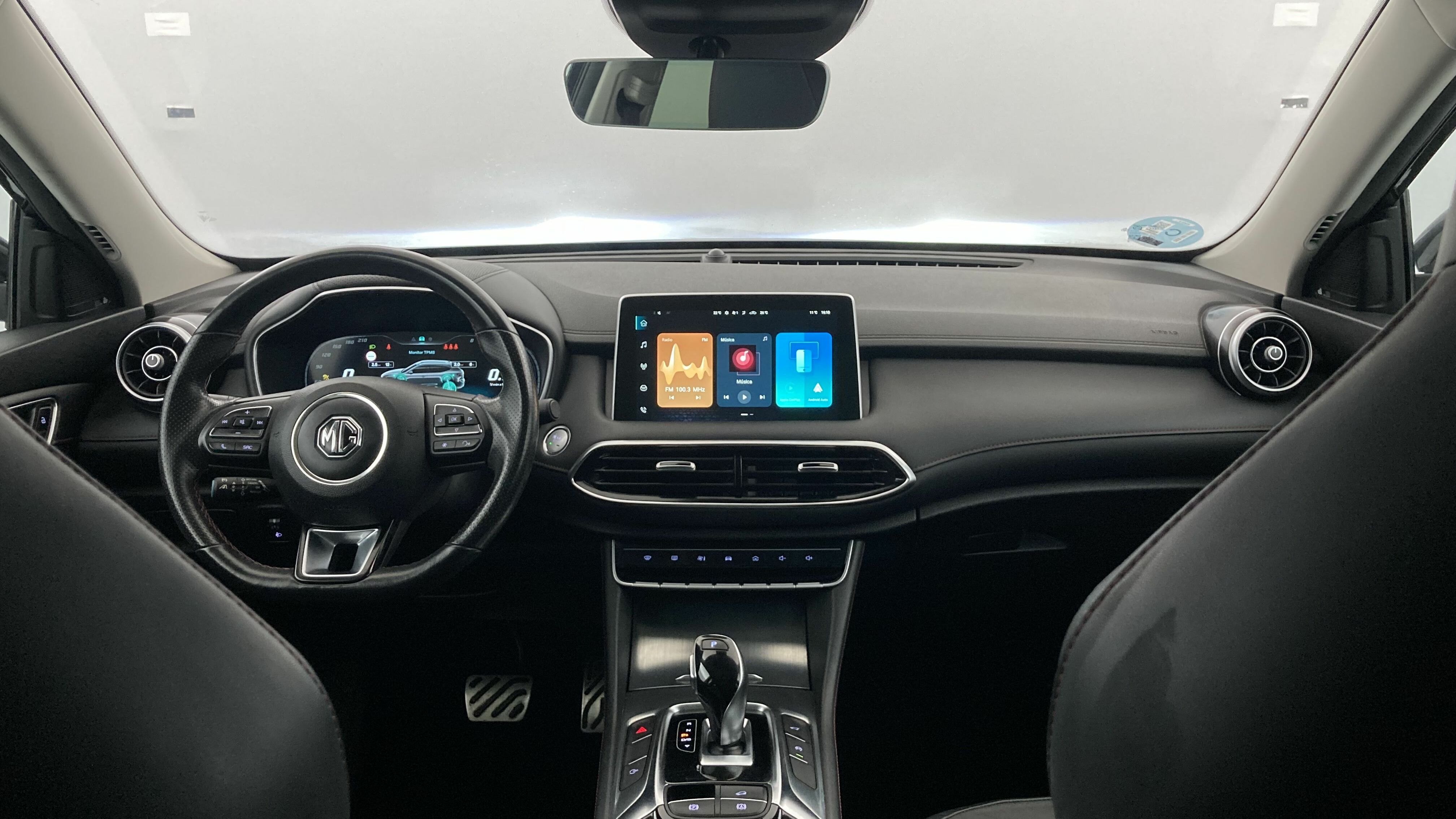 mg hs luxury 1.5 T-GDI 162 AT 2023 black 16