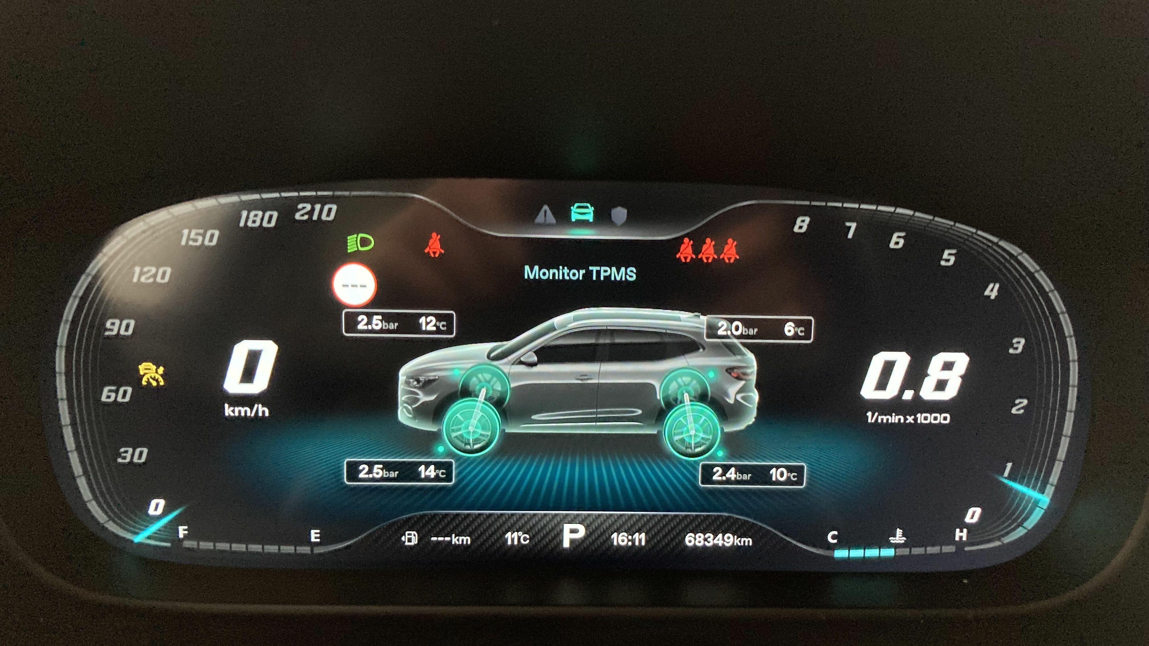 mg hs luxury 1.5 T-GDI 162 AT 2023 black 18