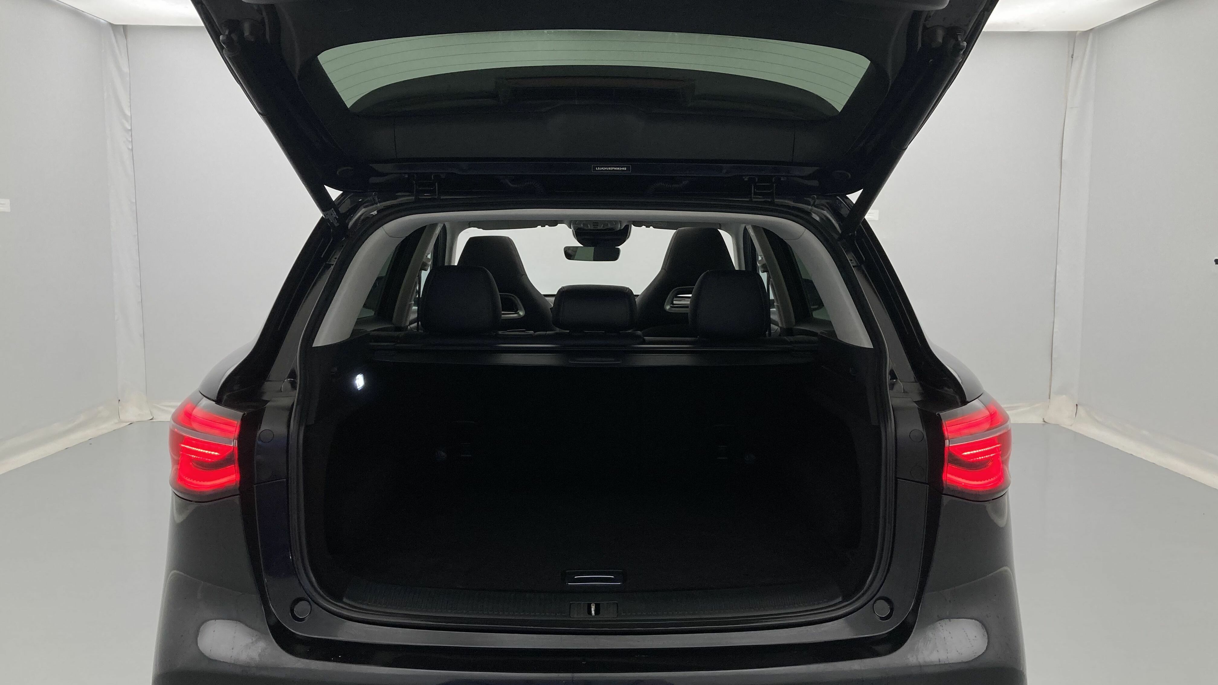 mg hs luxury 1.5 T-GDI 162 AT 2023 black 24