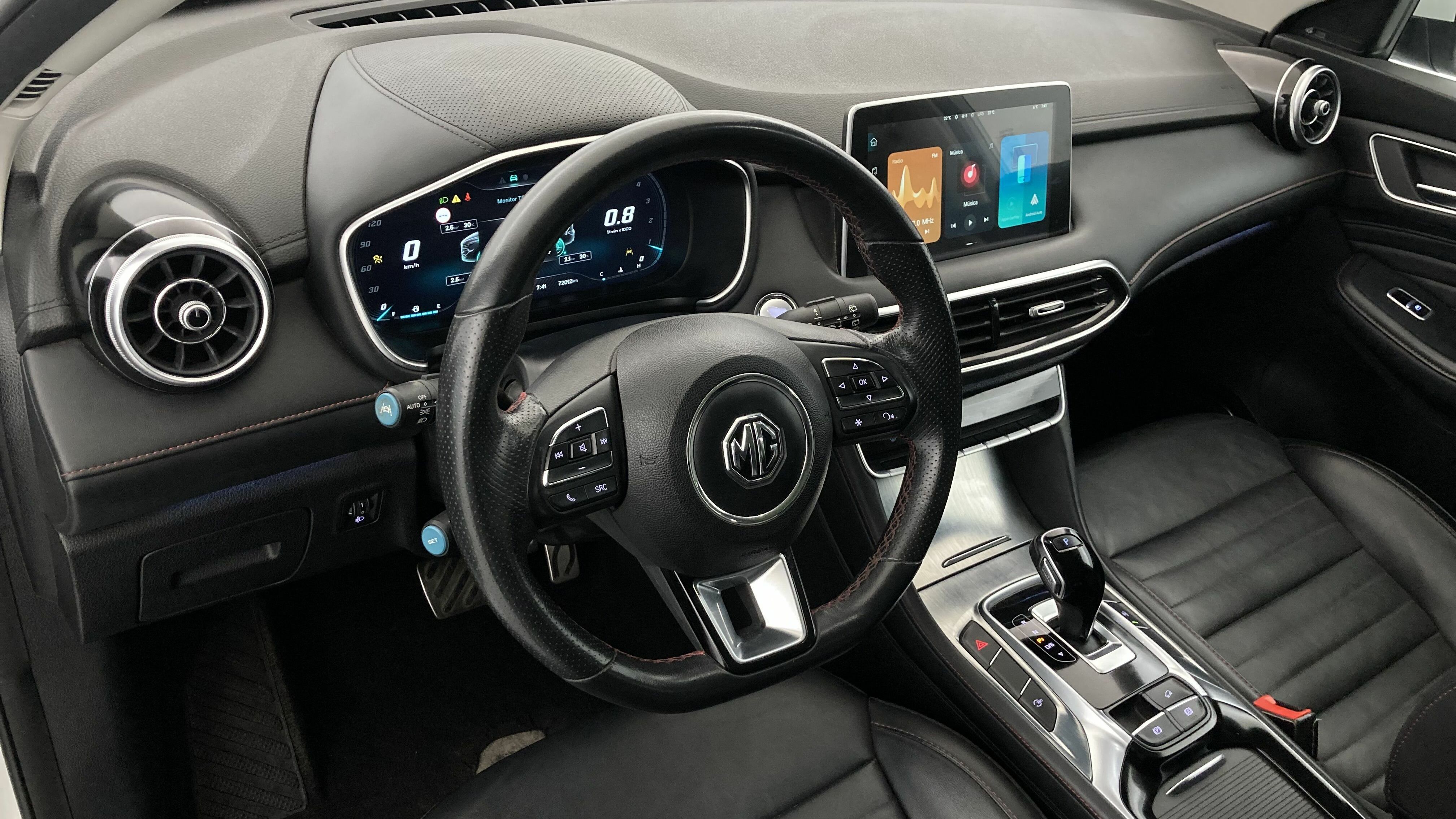 mg hs luxury 1.5 T-GDI 162 AT 2023 white 14