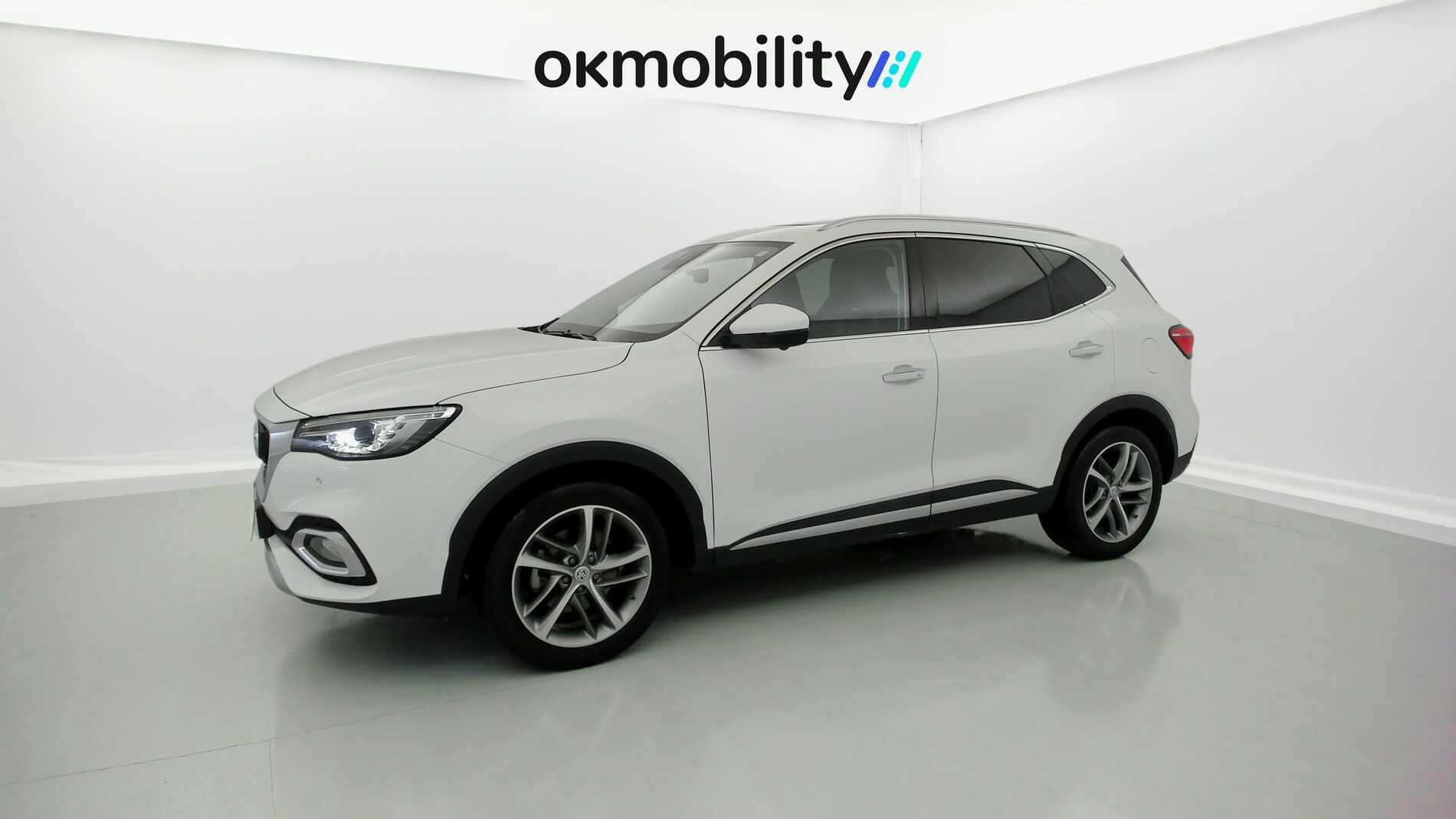 mg hs luxury 1.5 T-GDI 162 AT 2023 white 4