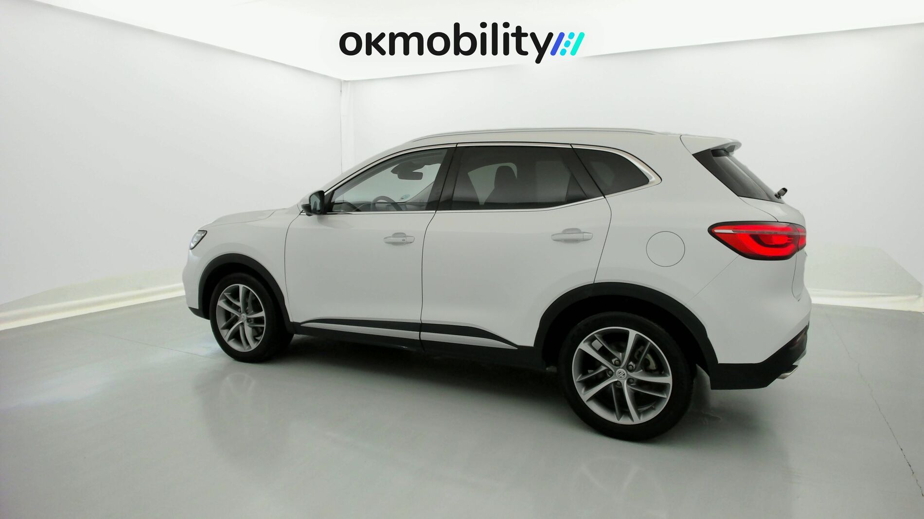 mg hs luxury 1.5 T-GDI 162 AT 2023 white 7