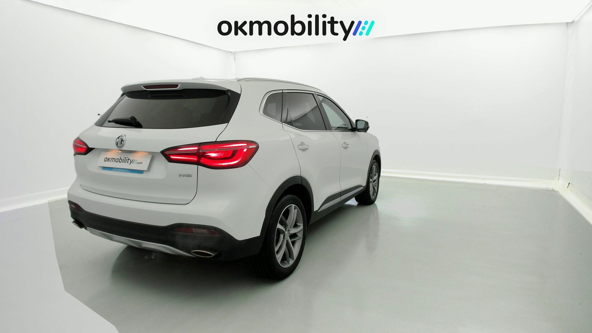 mg hs luxury 1.5 T-GDI 162 AT 2023 white 10