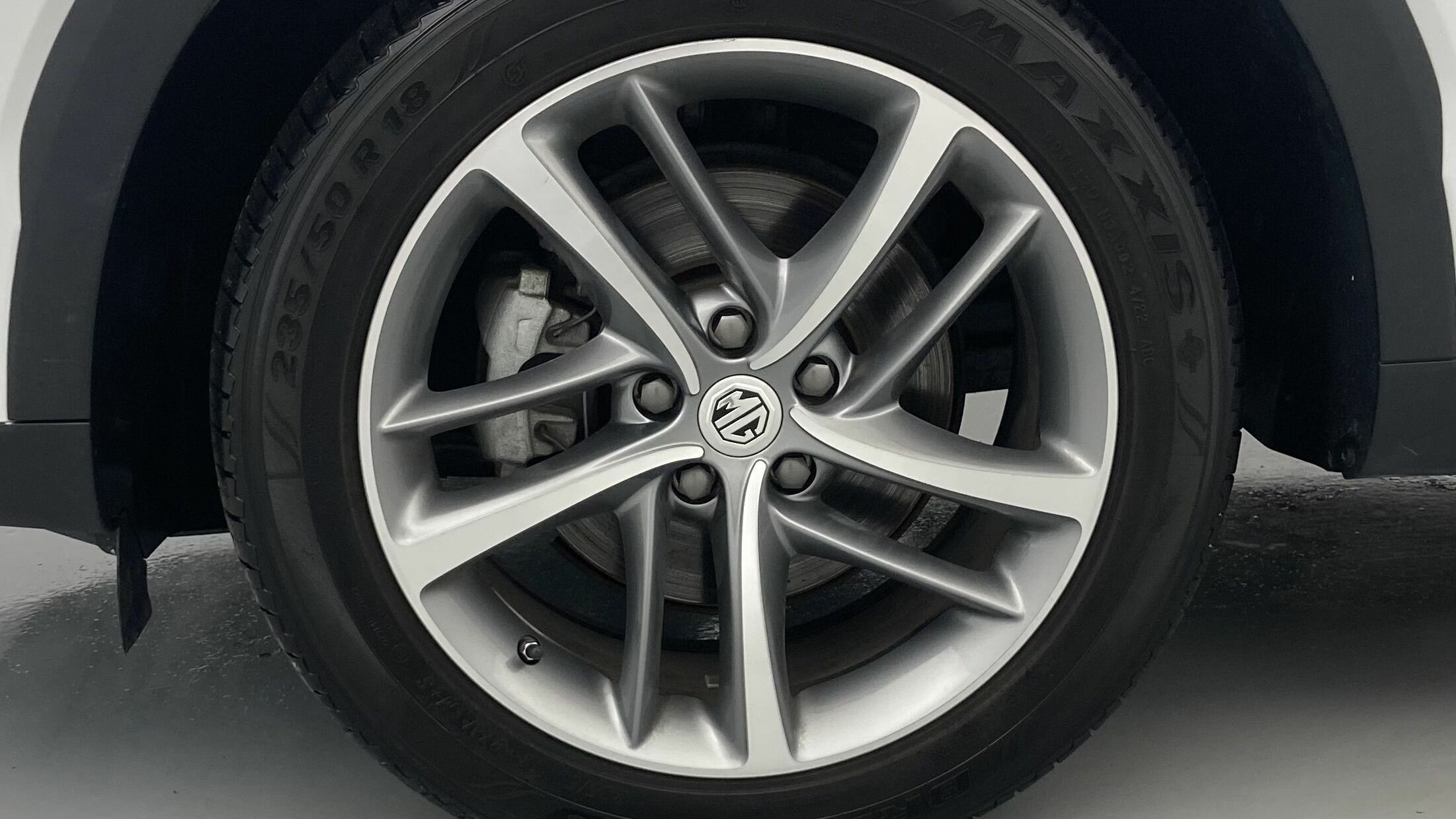 mg hs luxury 1.5 T-GDI 162 AT 2023 white 26