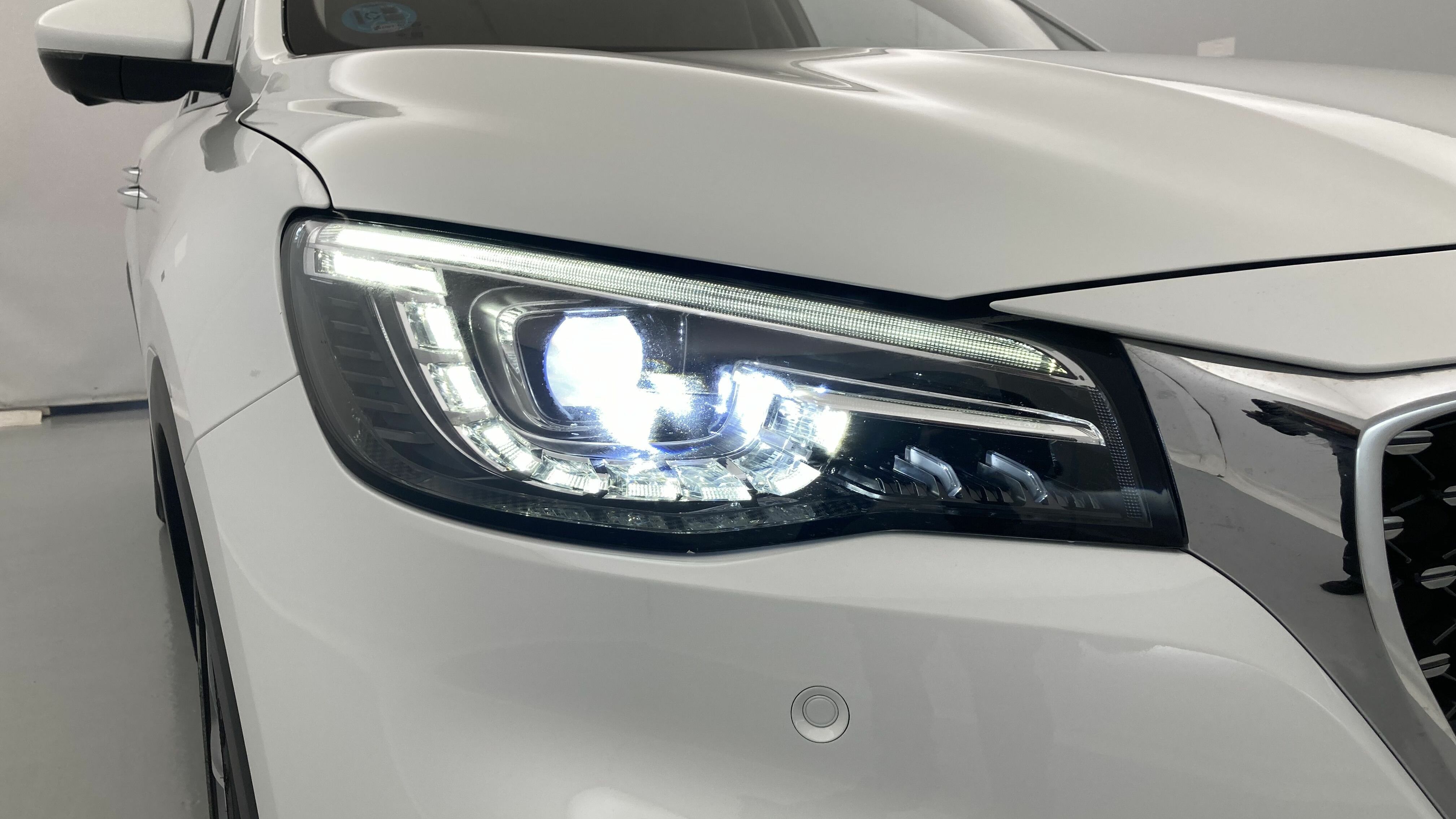 mg hs luxury 1.5 T-GDI 162 AT 2023 white 28