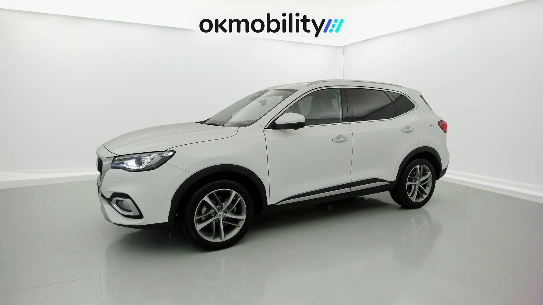 mg hs luxury 1.5 T-GDI 162 AT 2023 white 4