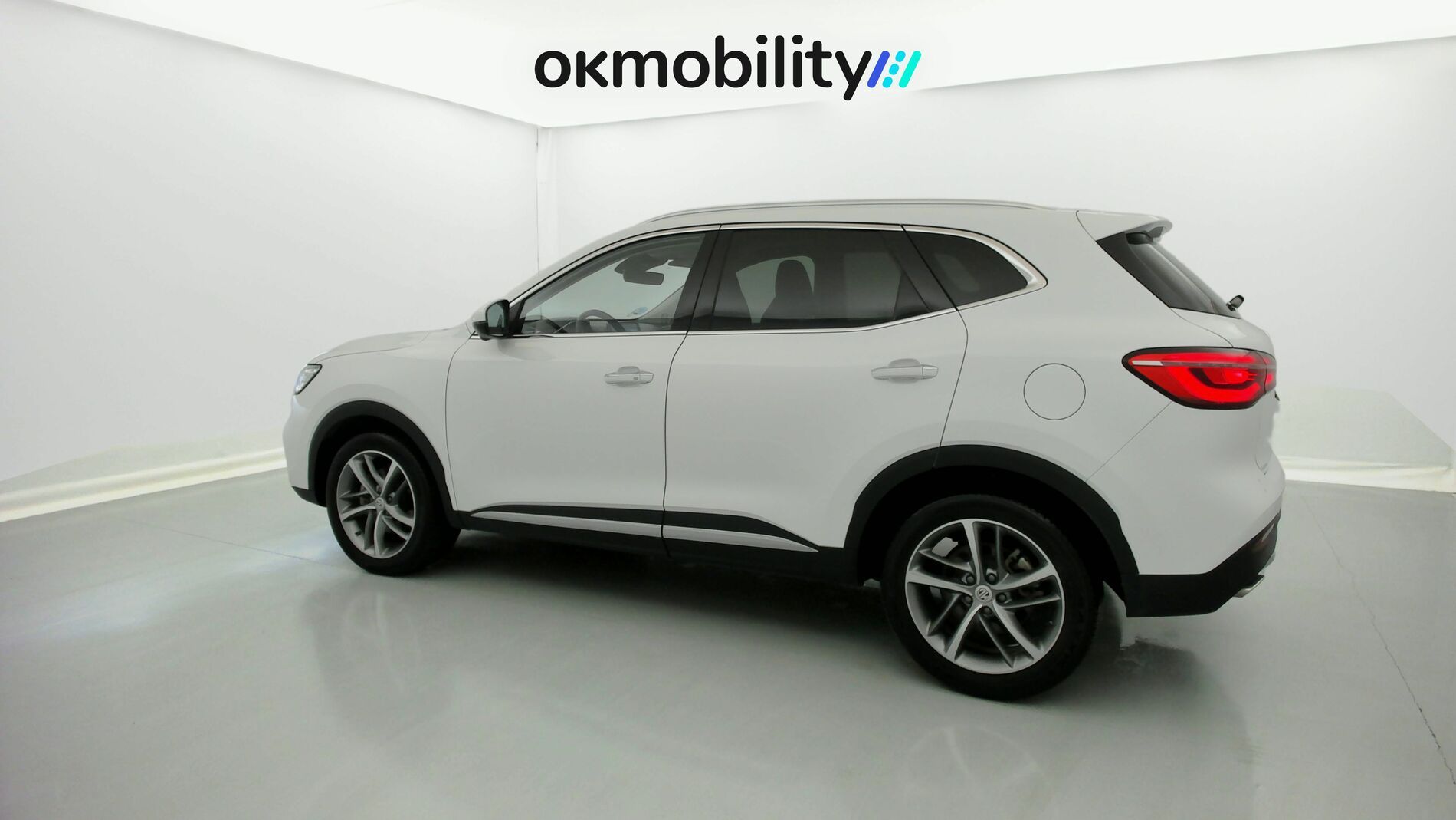 mg hs luxury 1.5 T-GDI 162 AT 2023 white 7