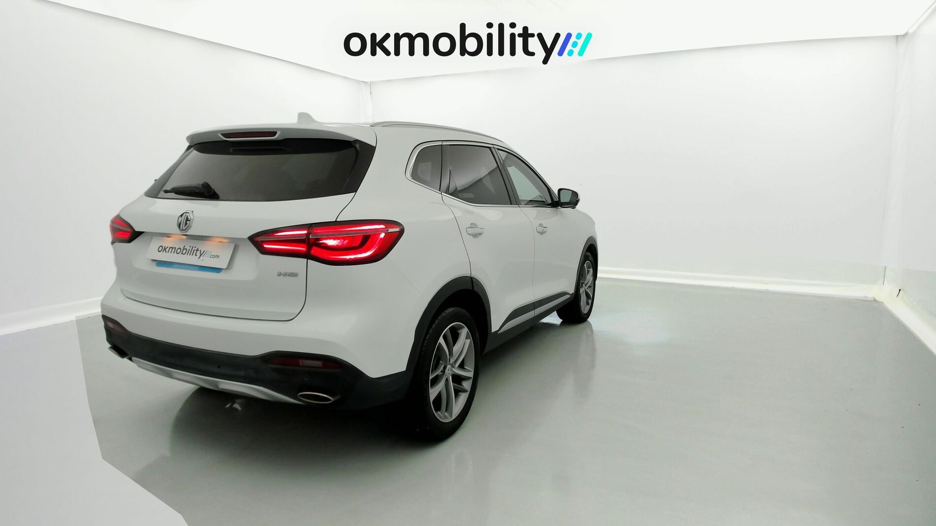 mg hs luxury 1.5 T-GDI 162 AT 2023 white 10