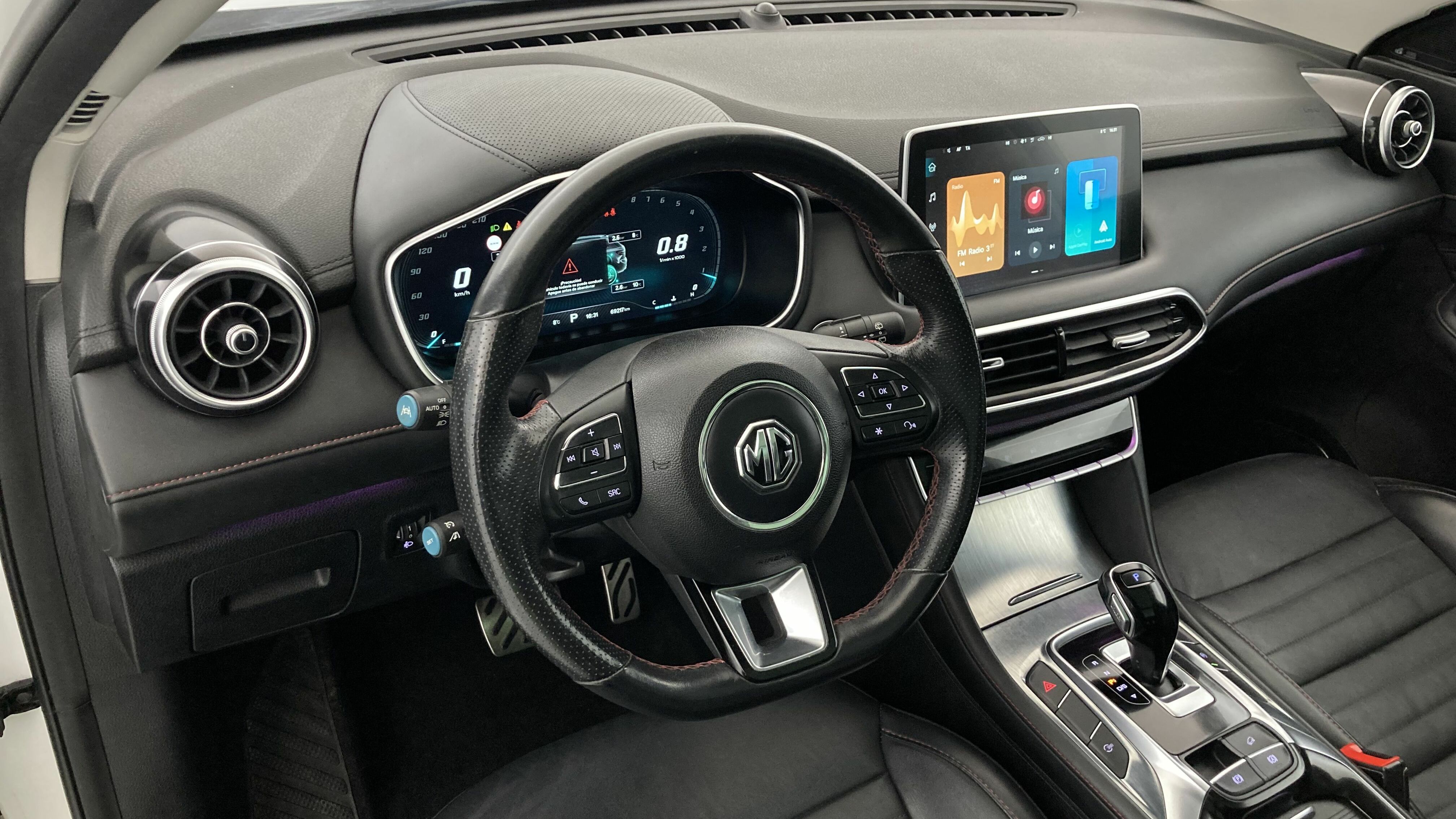 mg hs luxury 1.5 T-GDI 162 AT 2023 white 14