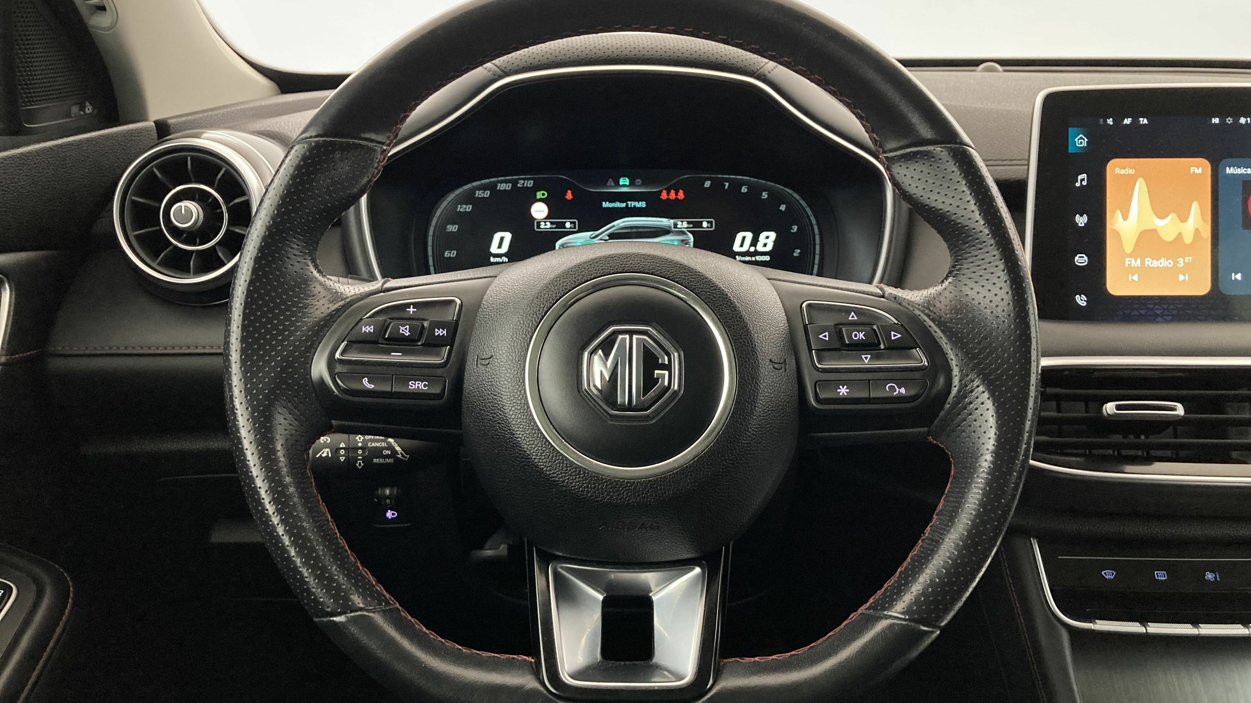 mg hs luxury 1.5 T-GDI 162 AT 2023 white 16