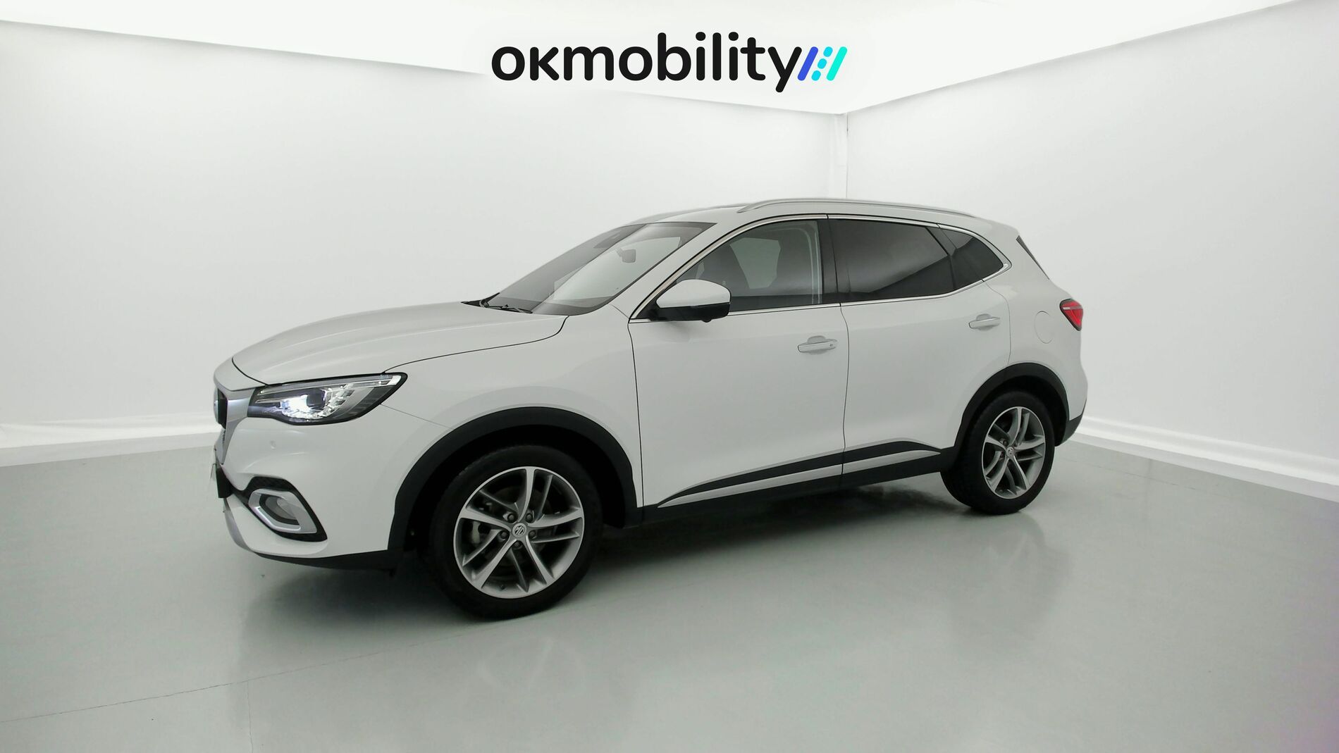 mg hs luxury 1.5 T-GDI 162 AT 2023 white 4