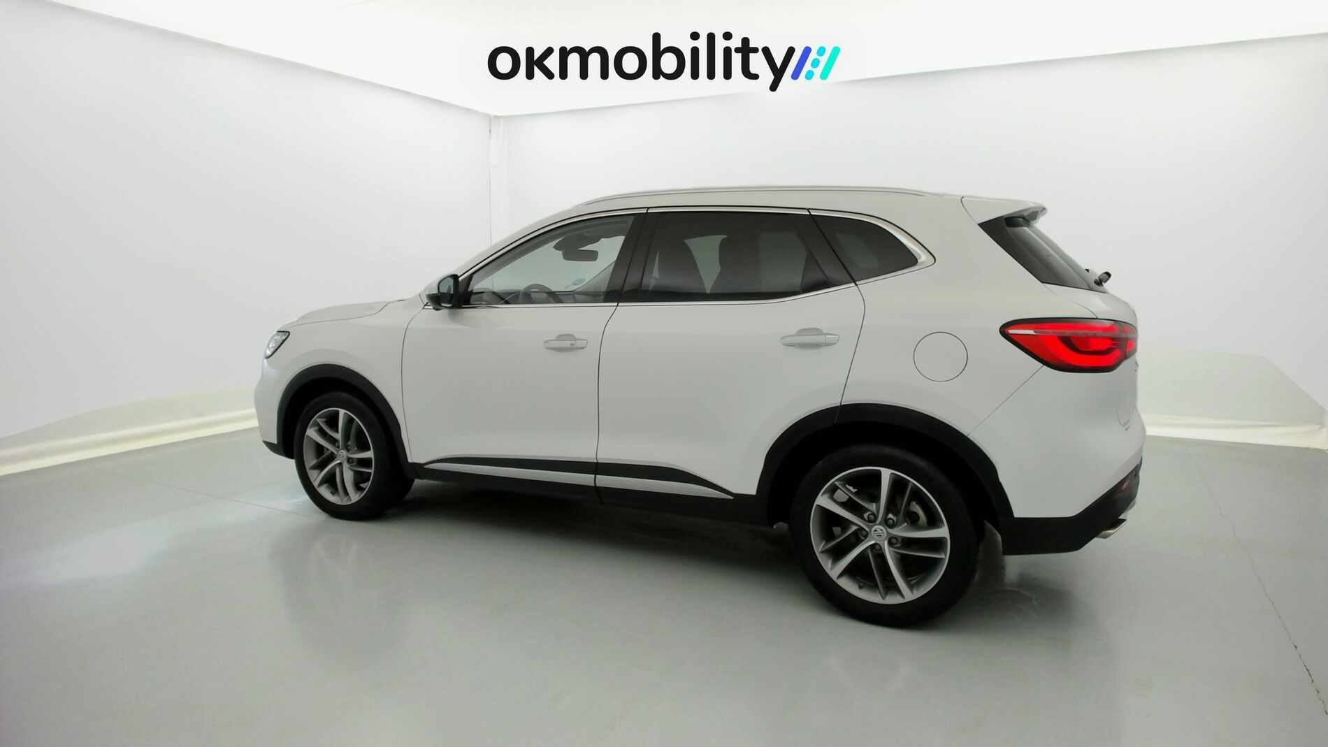 mg hs luxury 1.5 T-GDI 162 AT 2023 white 7