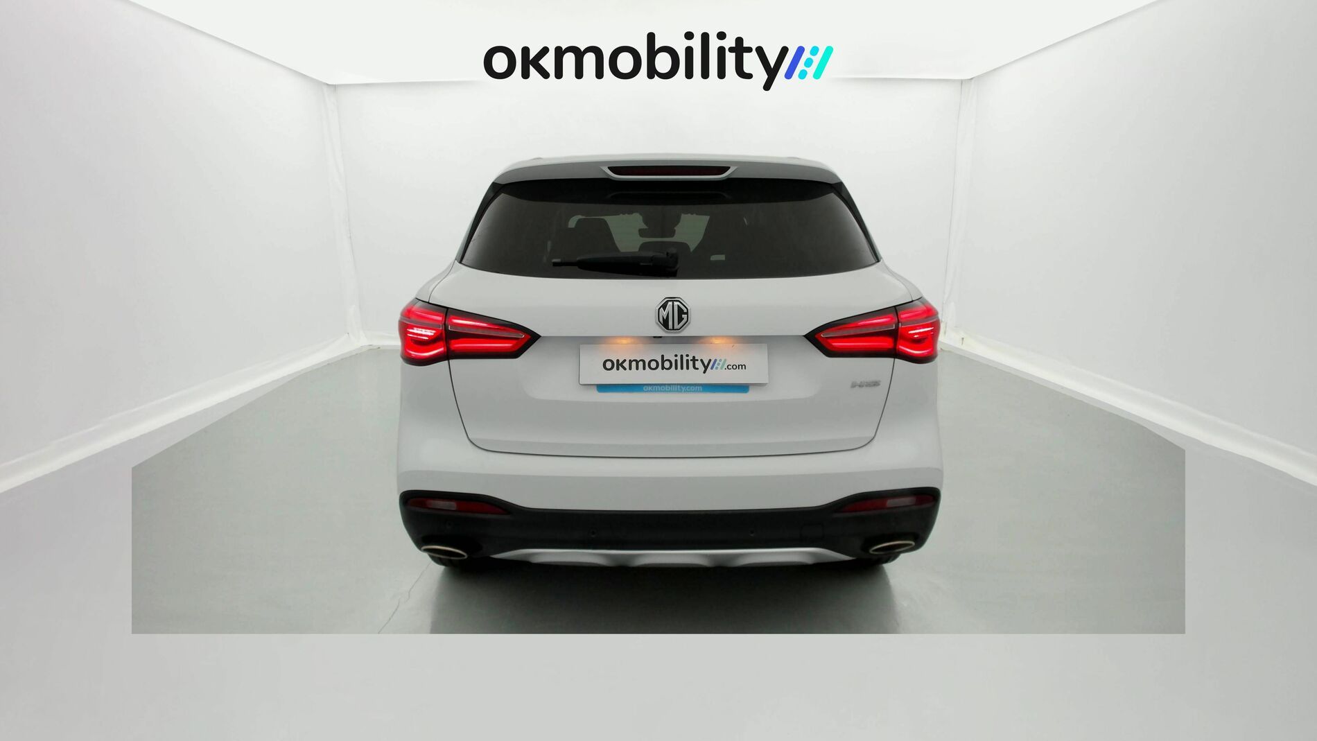 mg hs luxury 1.5 T-GDI 162 AT 2023 white 9