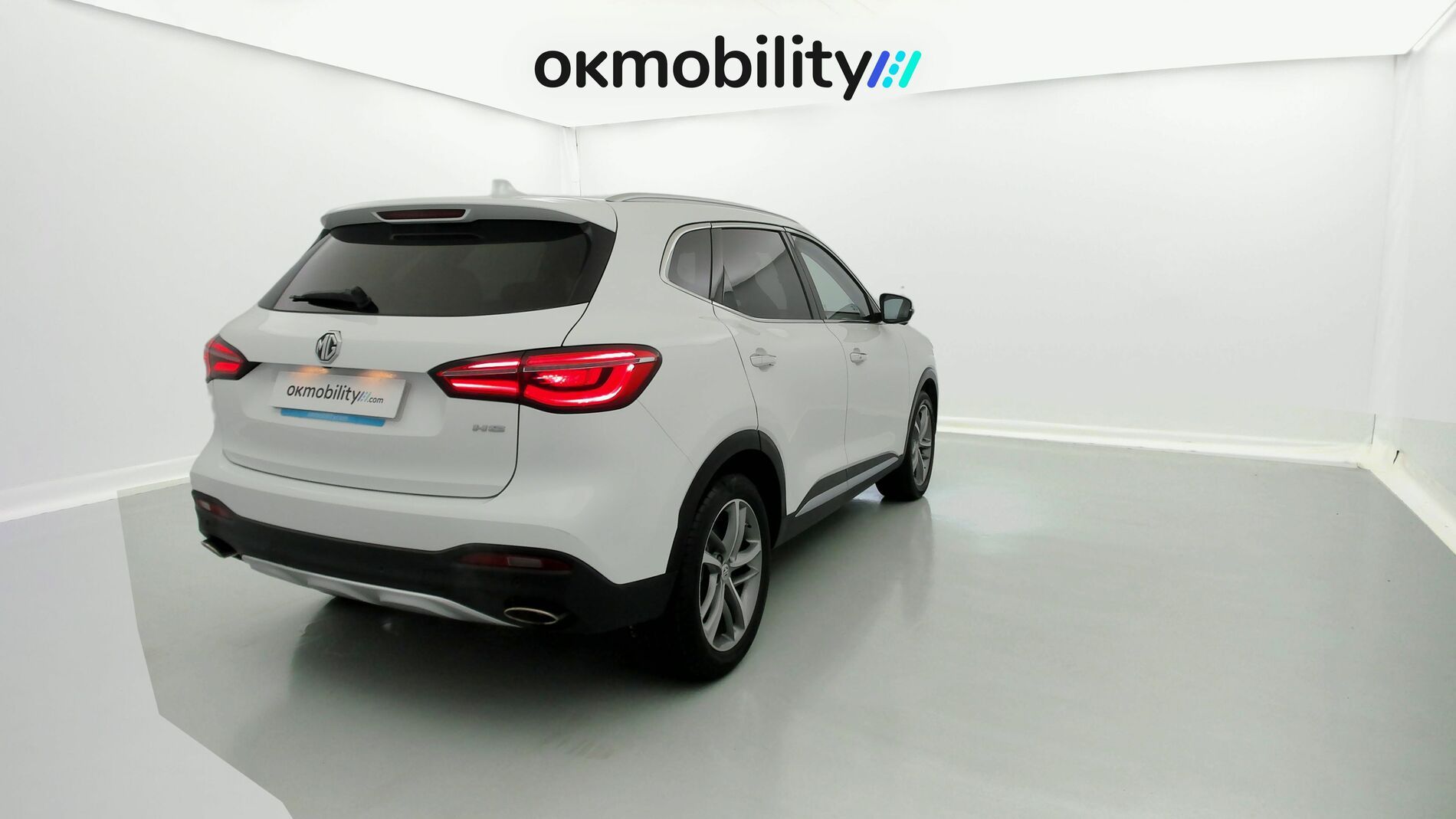 mg hs luxury 1.5 T-GDI 162 AT 2023 white 10