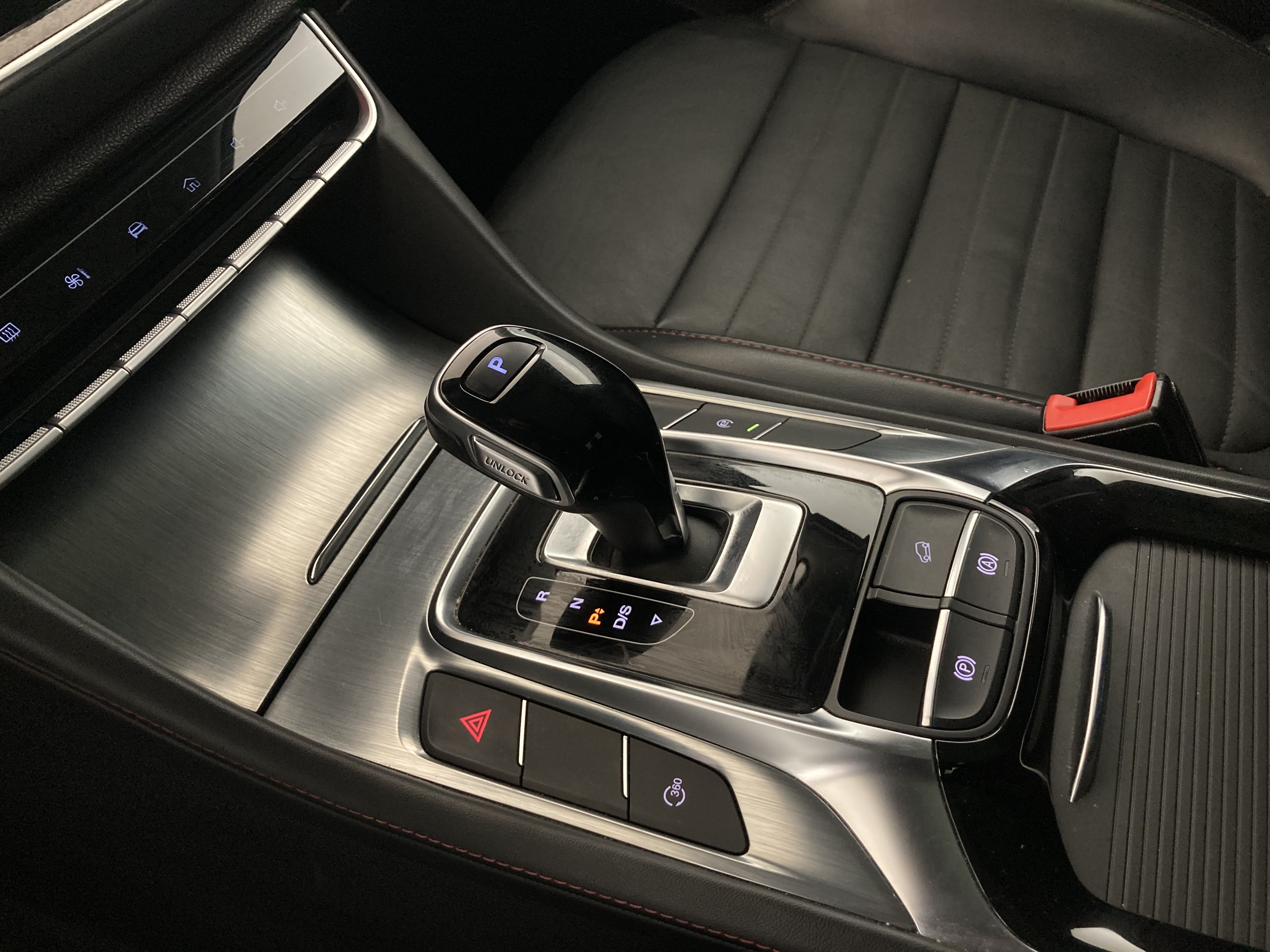 mg hs luxury 1.5 T-GDI 162 AT 2023 black 12