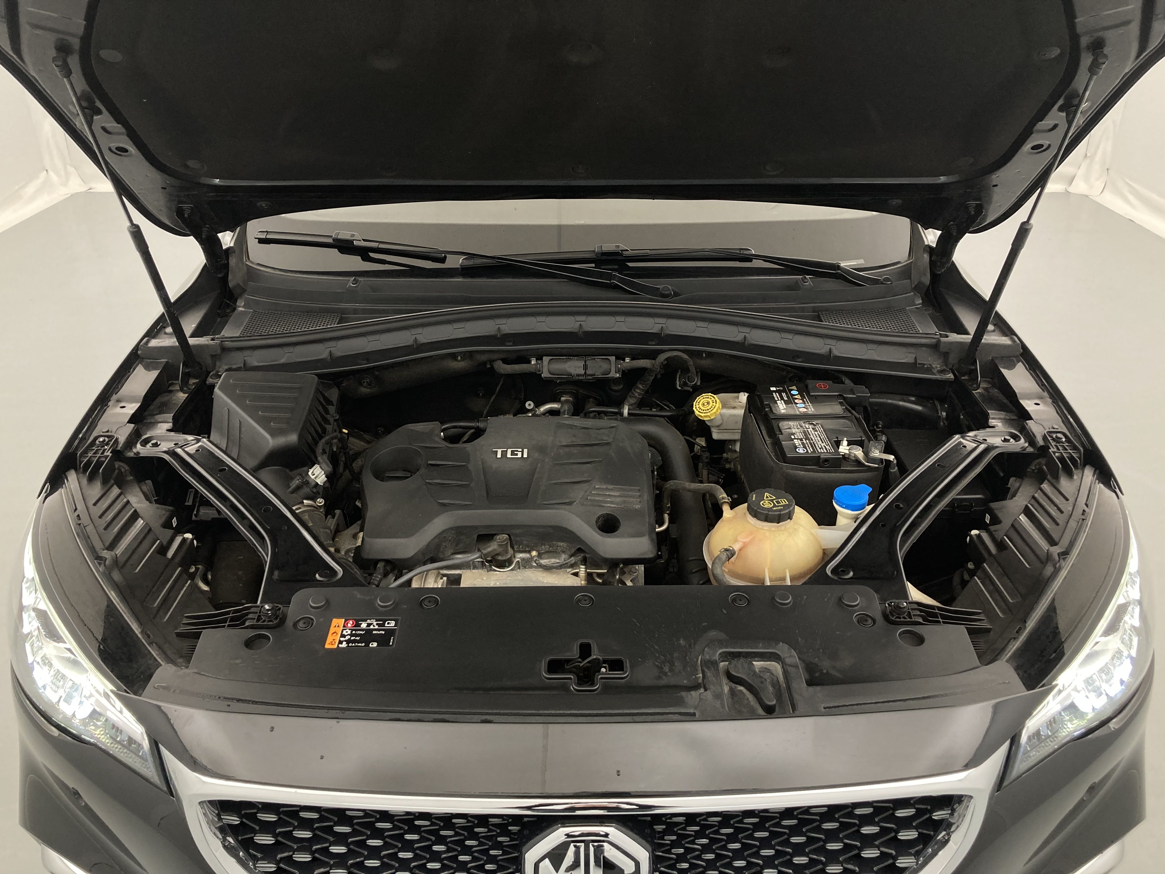 mg hs luxury 1.5 T-GDI 162 AT 2023 black 23