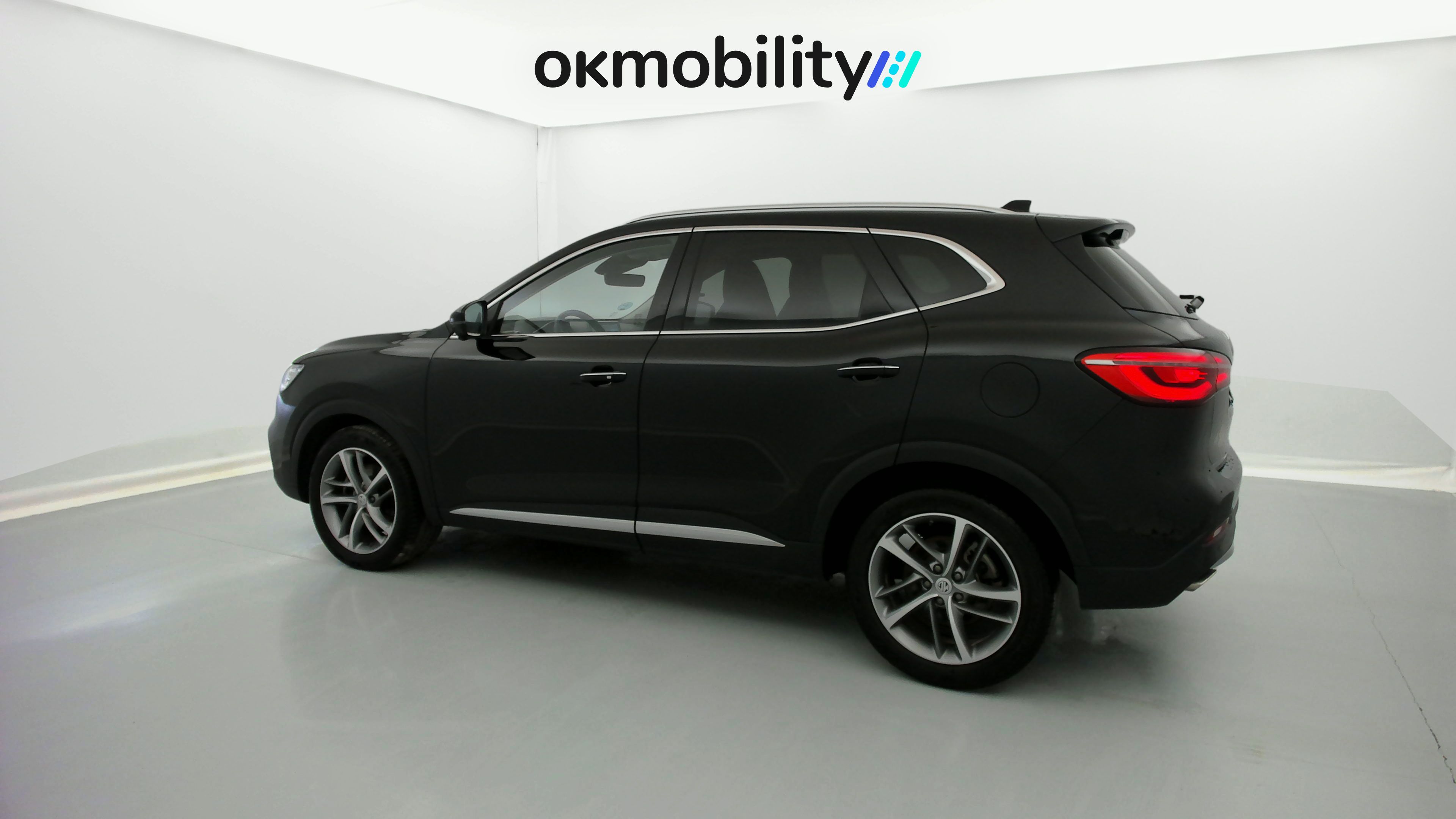 mg hs luxury 1.5 T-GDI 162 AT 2023 black 8