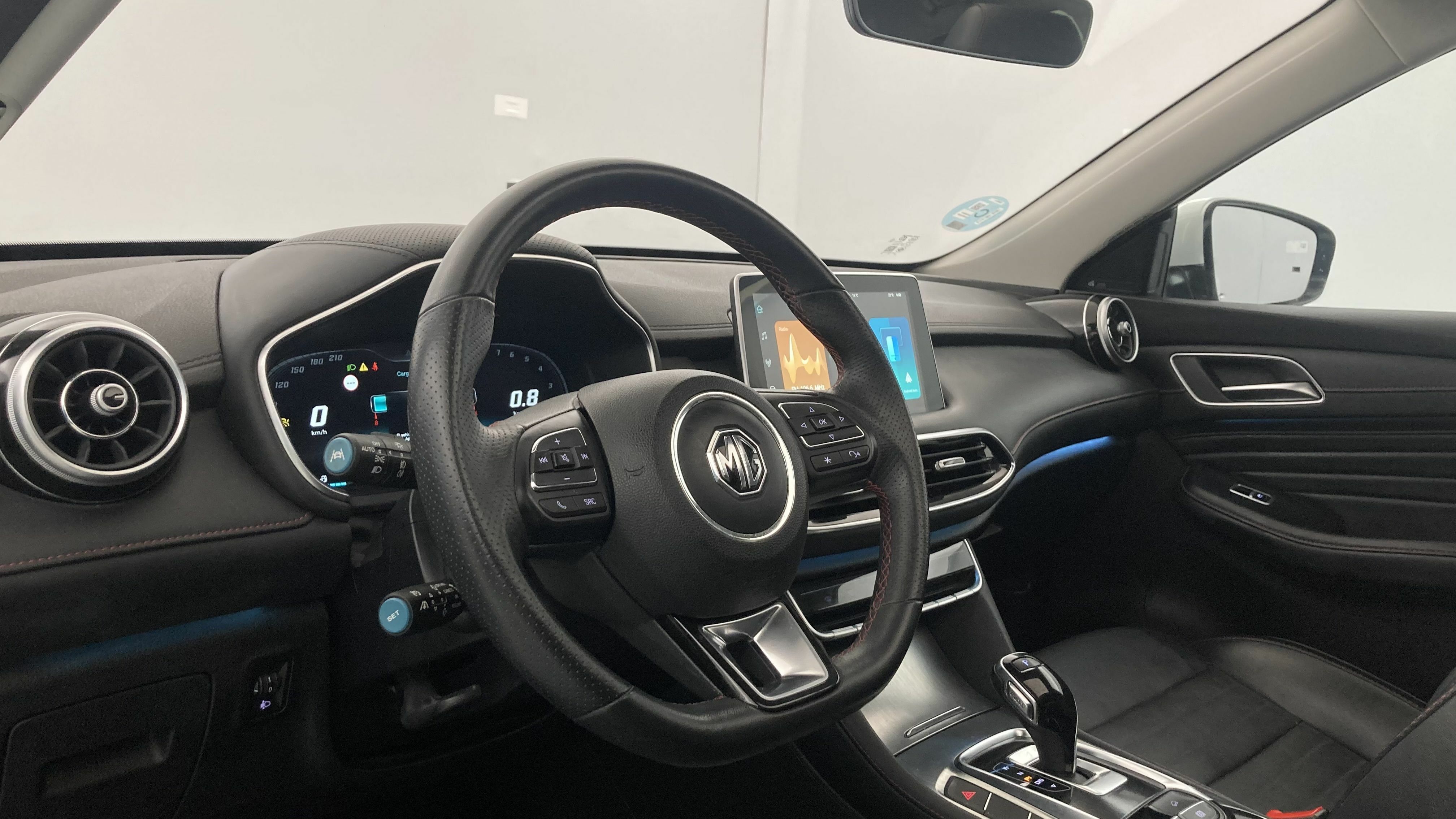 mg hs luxury 1.5 T-GDI 162 AT 2023 white 15