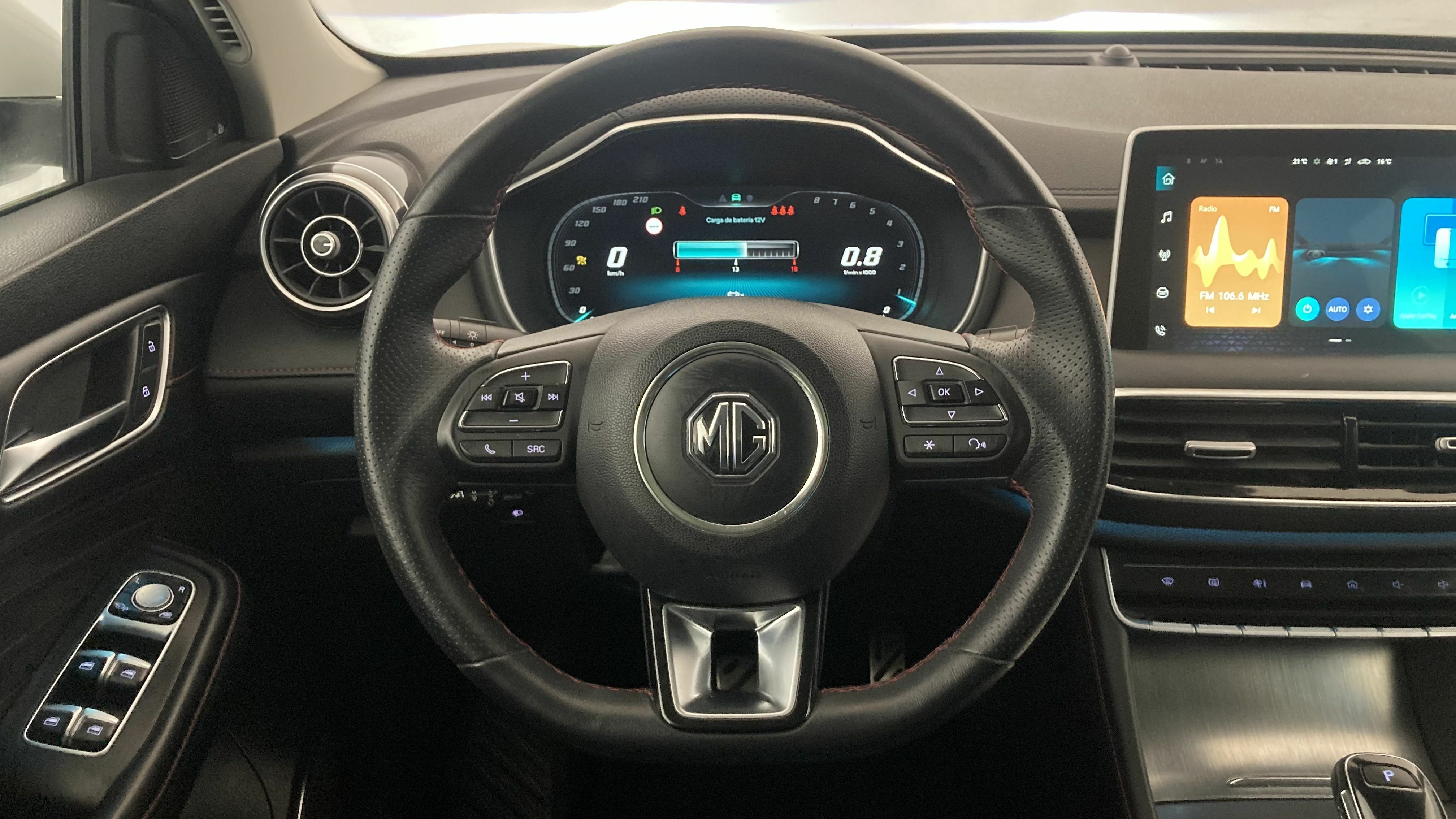 mg hs luxury 1.5 T-GDI 162 AT 2023 white 17