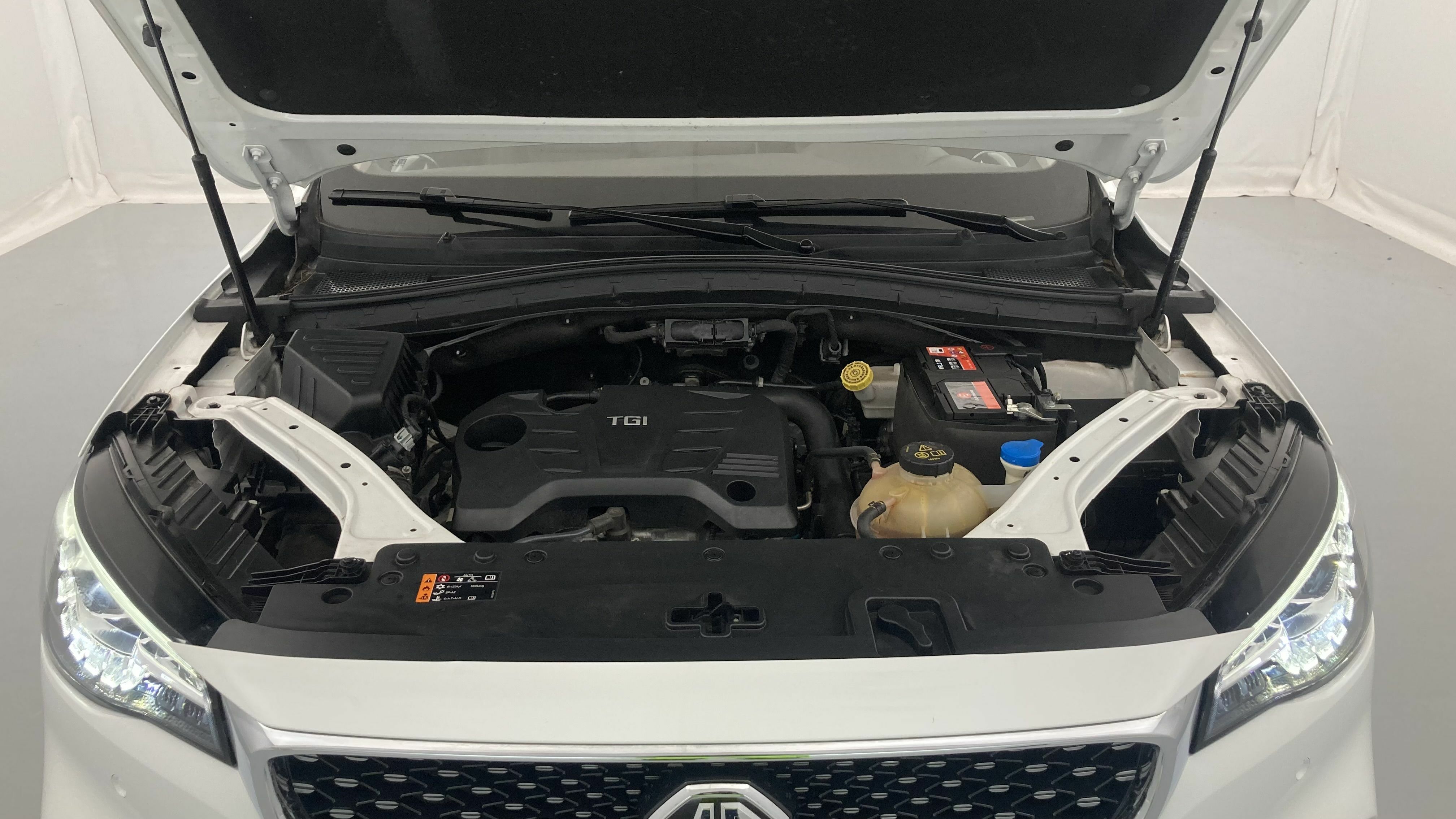 mg hs luxury 1.5 T-GDI 162 AT 2023 white 25
