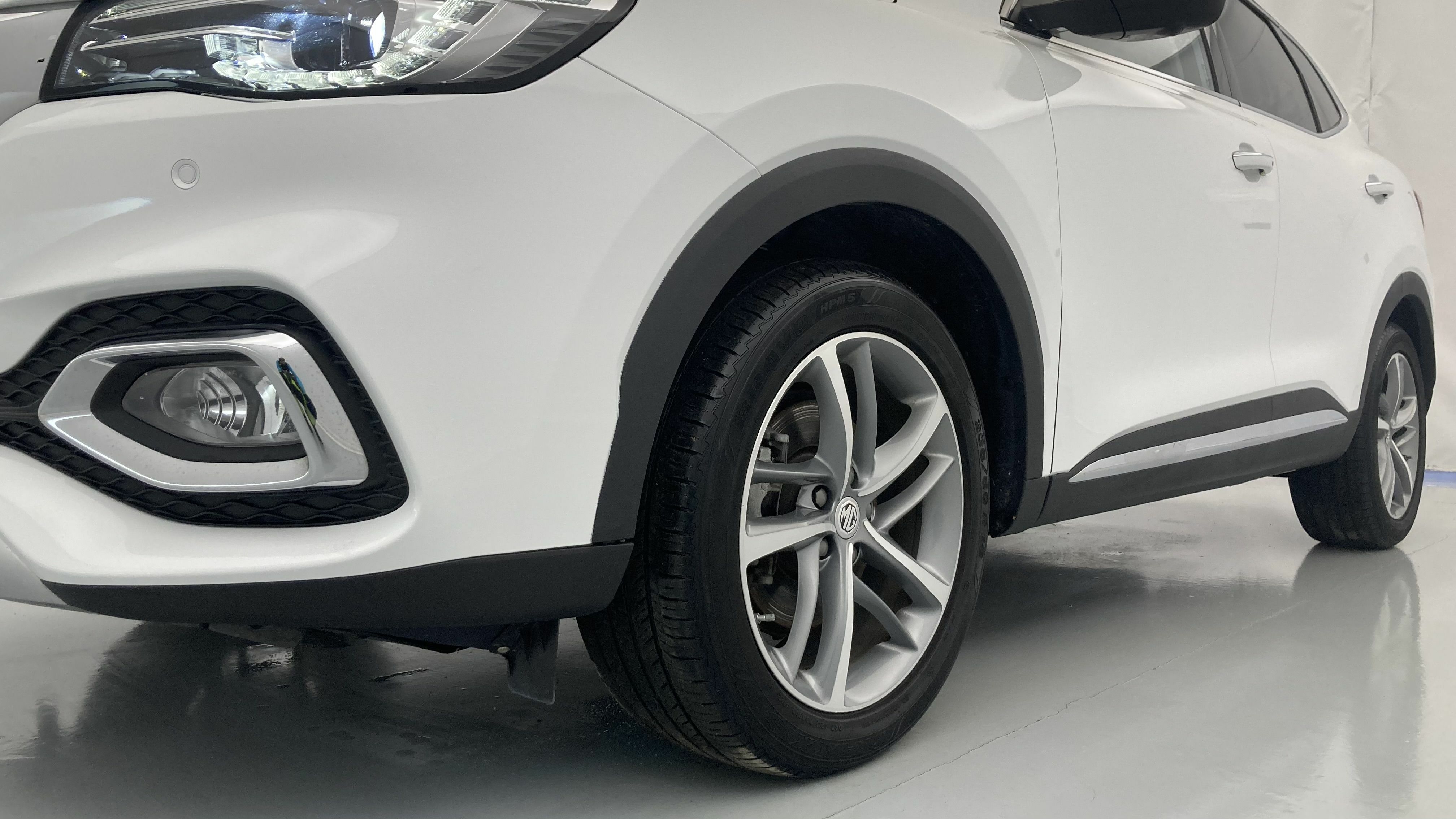 mg hs luxury 1.5 T-GDI 162 AT 2023 white 26