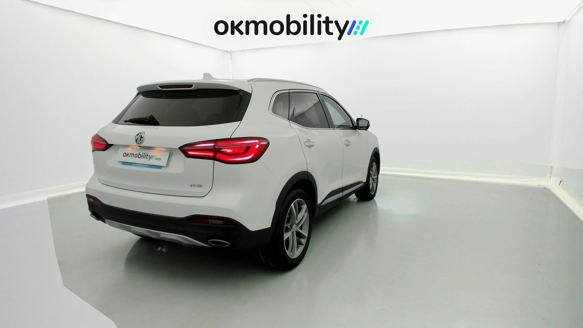 mg hs luxury 1.5 T-GDI 162 AT 2023 white 11