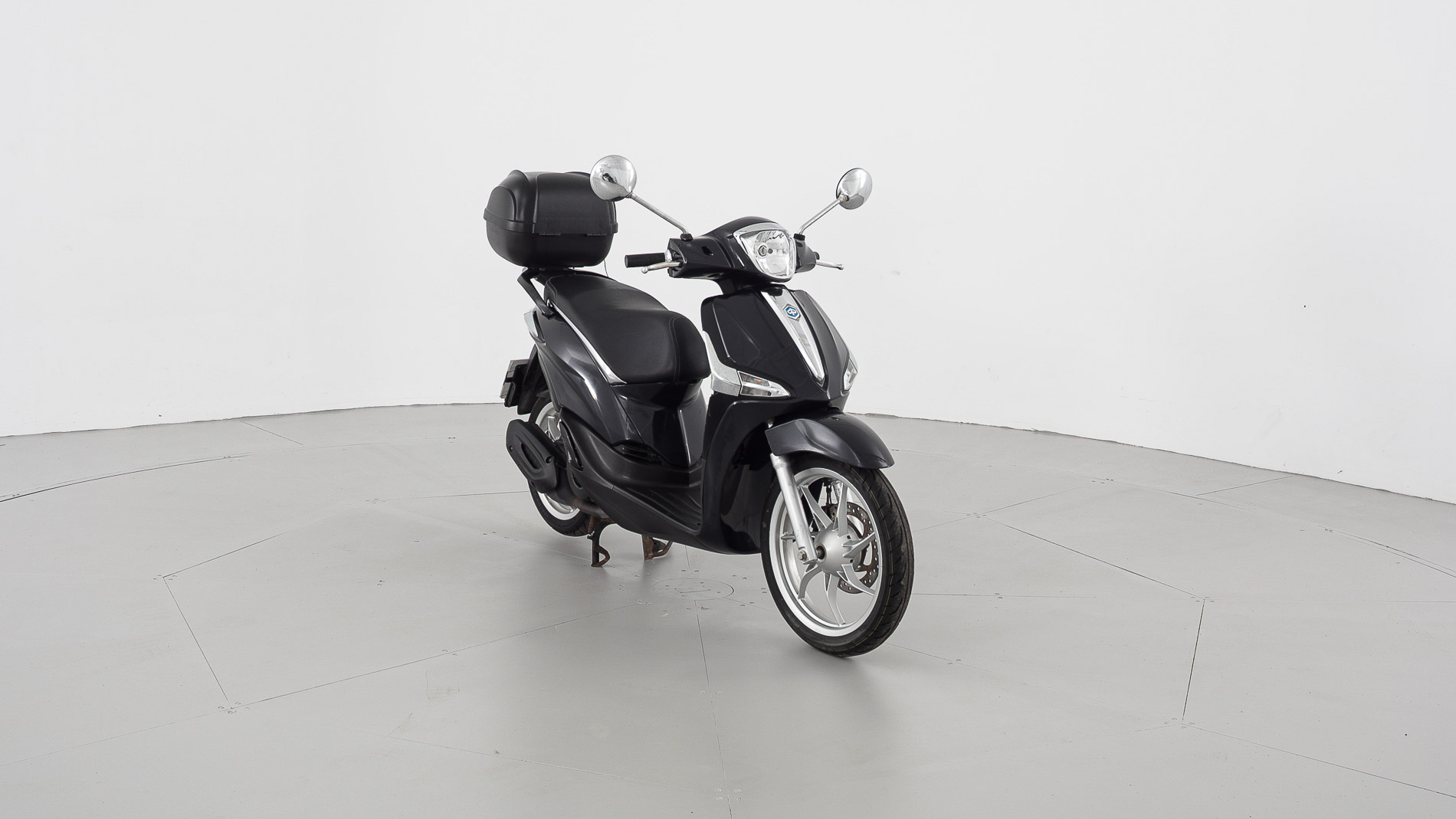 piaggio liberty nv 125CC 2022 negro 3