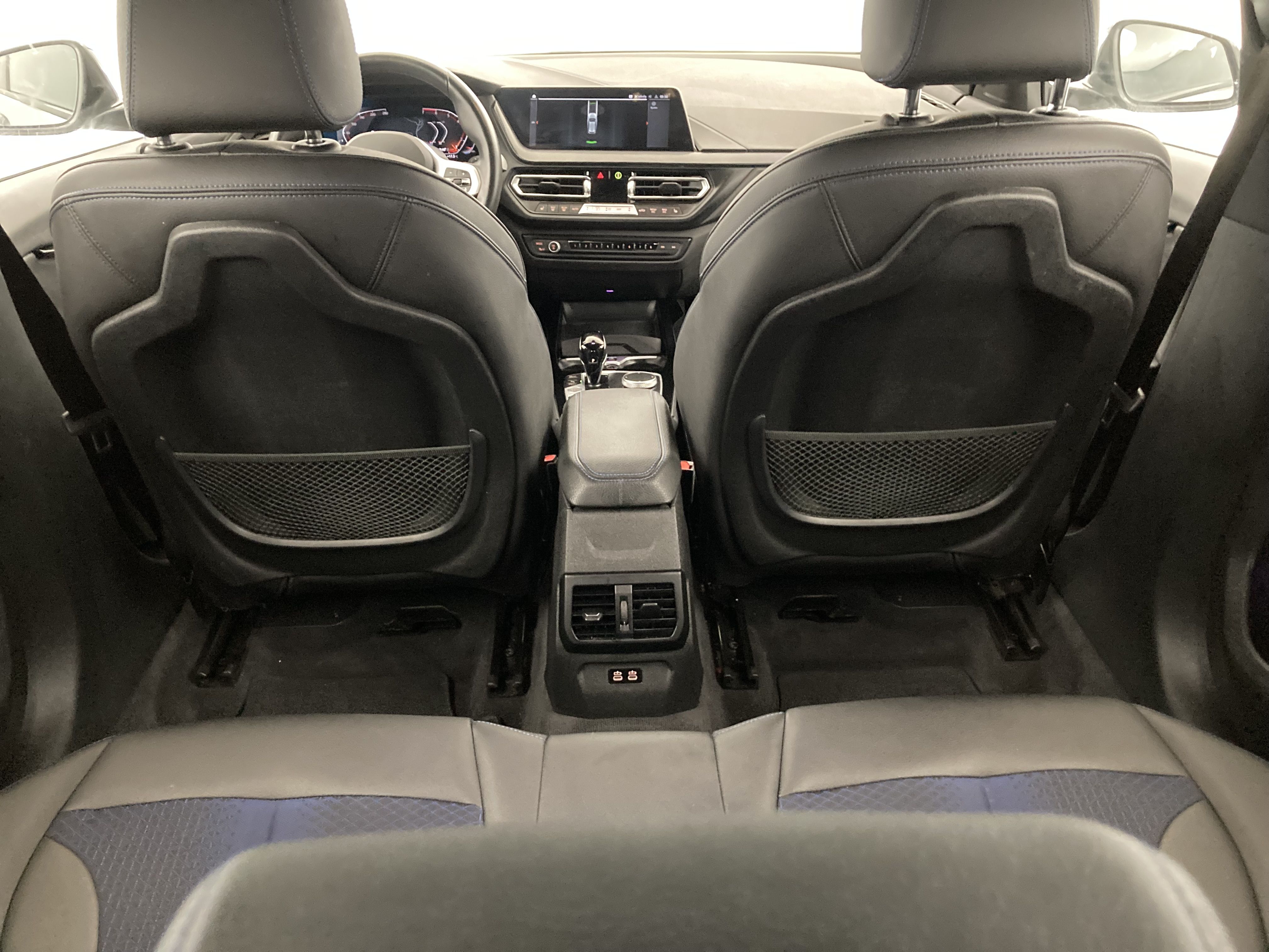 bmw serie 1 m sport 118I 136 STEPTRONIC 2024 skyscraper grau 15