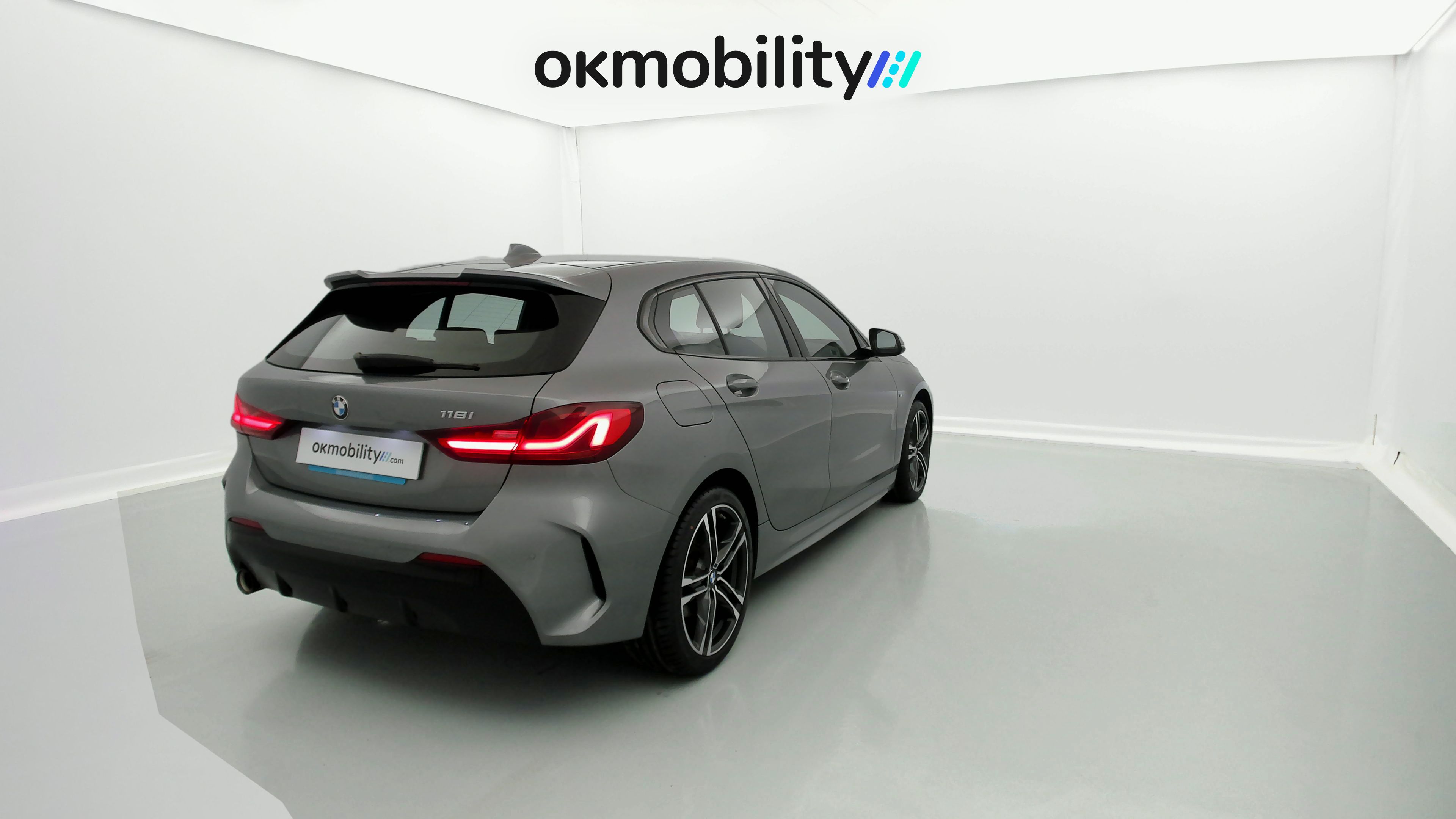 bmw serie 1 m sport 118I 136 STEPTRONIC 2024 skyscraper grau 12