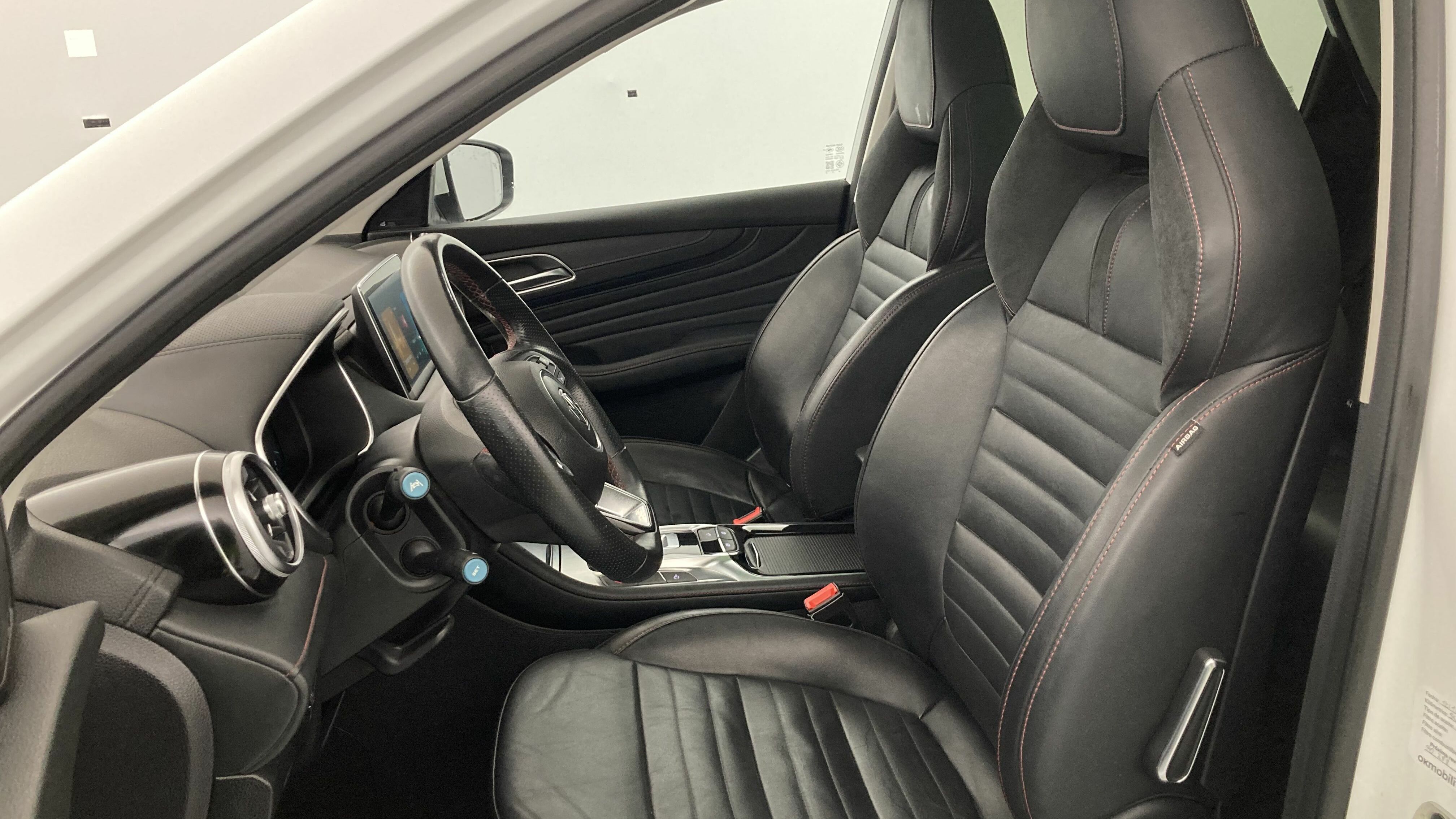 mg hs luxury 1.5 T-GDI 162 AT 2023 white 14