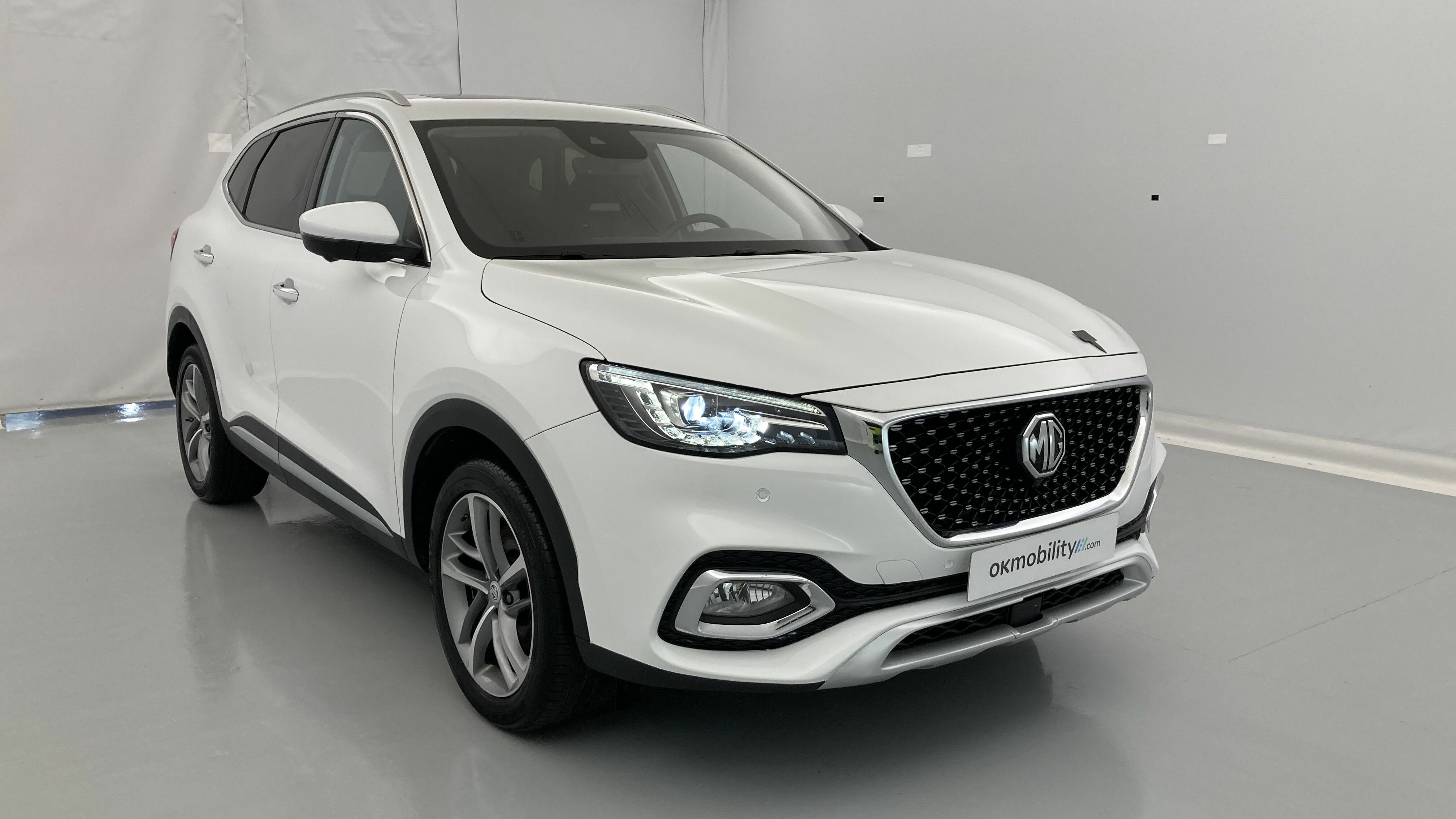 mg hs luxury 1.5 T-GDI 162 AT 2023 white 23