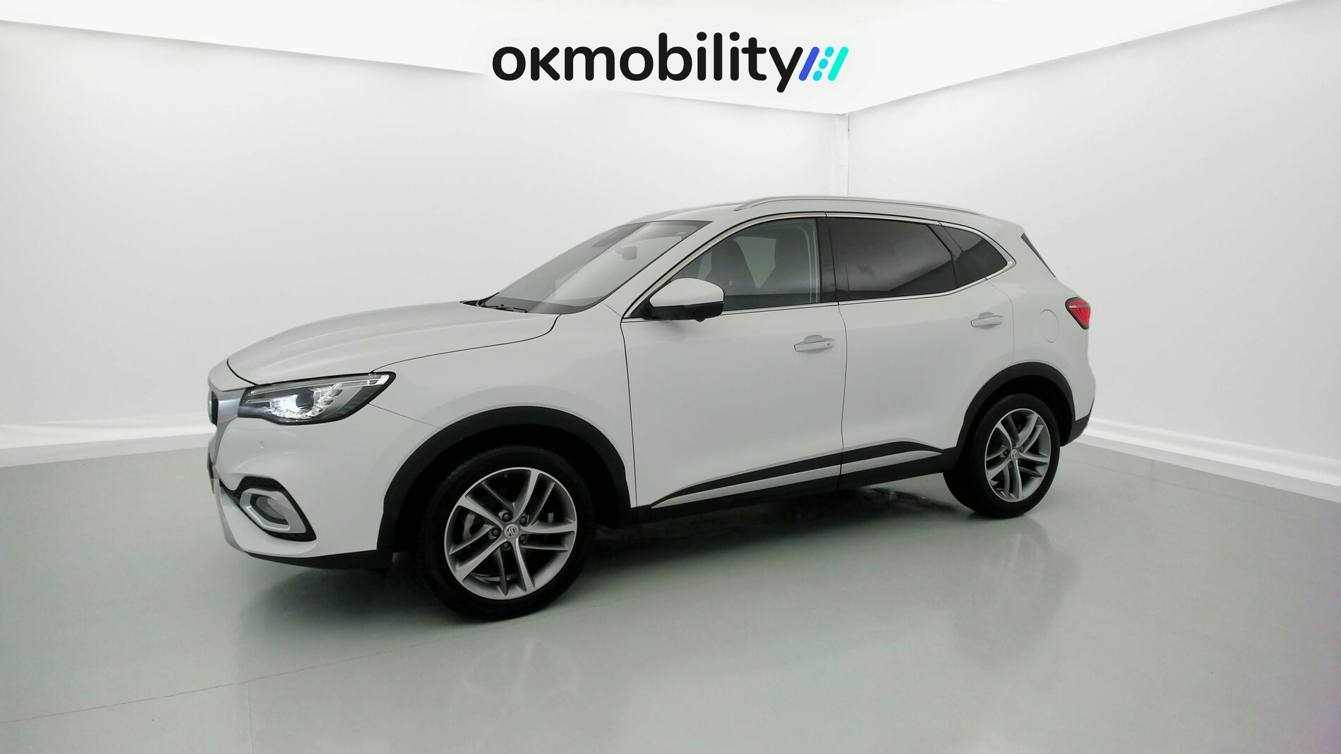 mg hs luxury 1.5 T-GDI 162 AT 2023 white 5