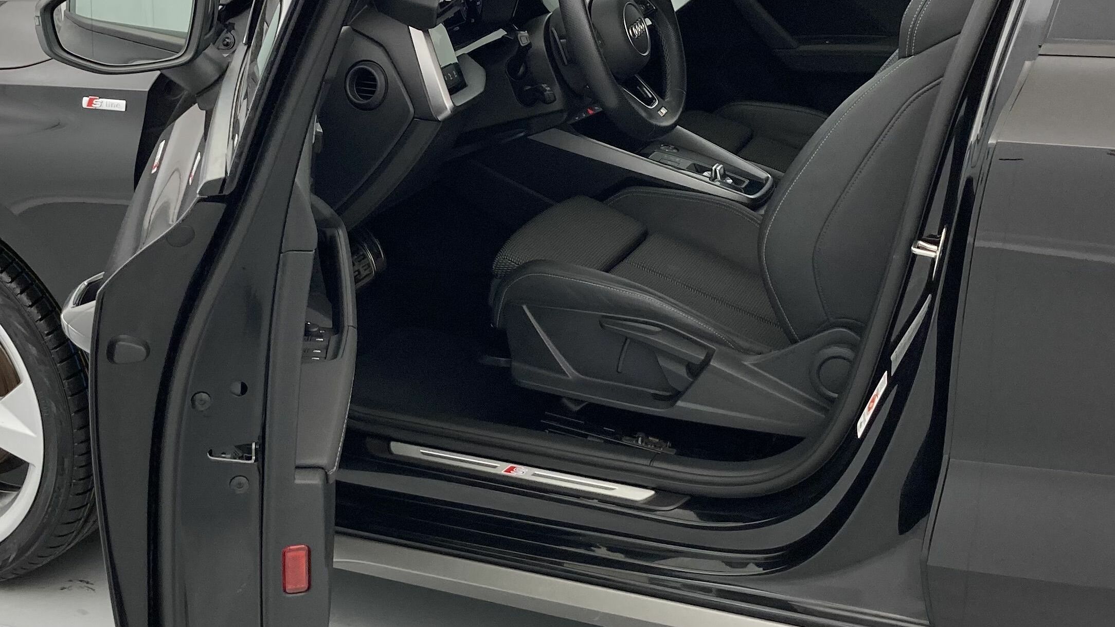 audi a3 sportback s line 35 TFSI 150 STRONIC 2024 mythosschwarz met. 13