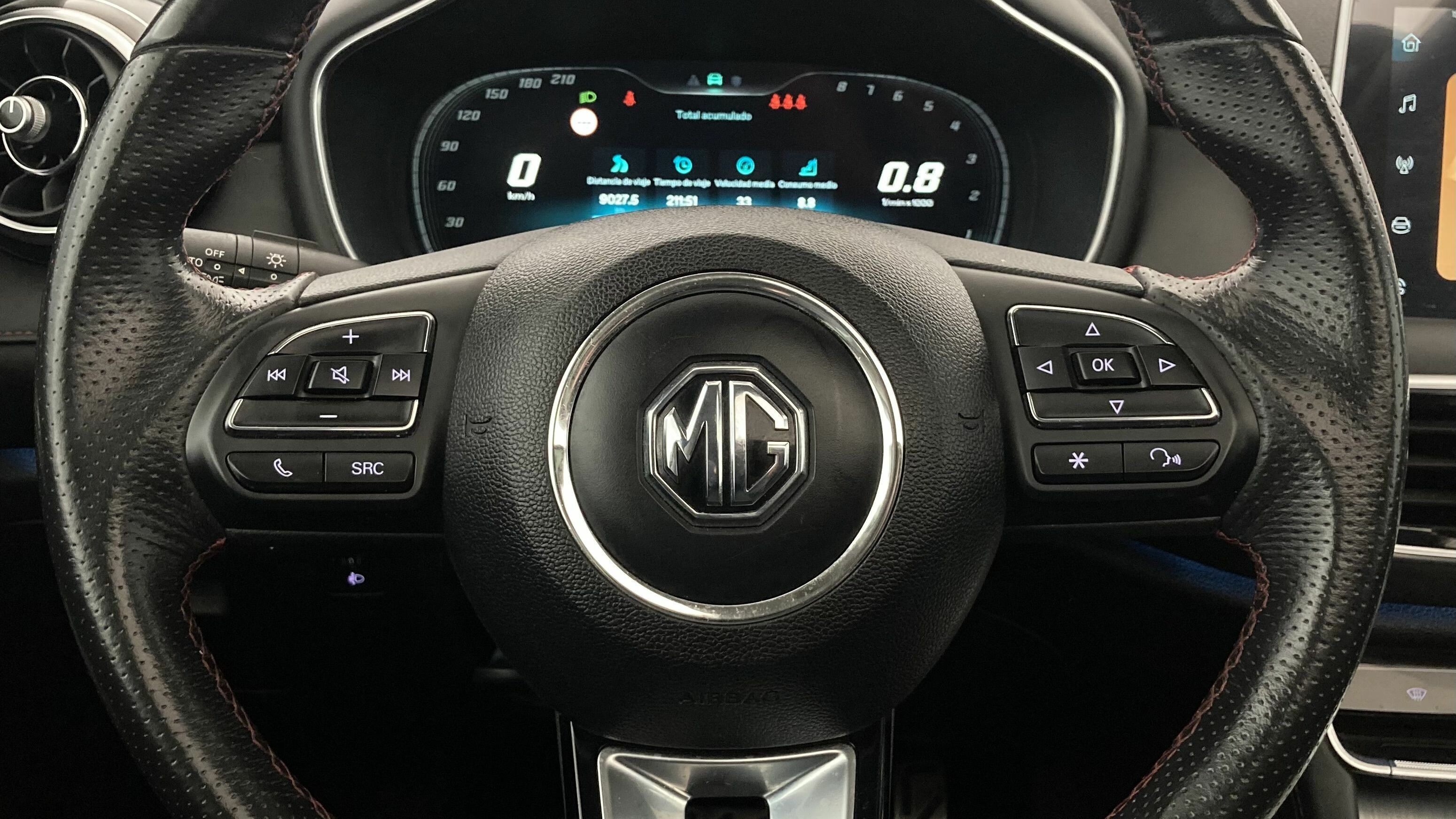 mg hs luxury 1.5 T-GDI 162 AT 2023 white 17