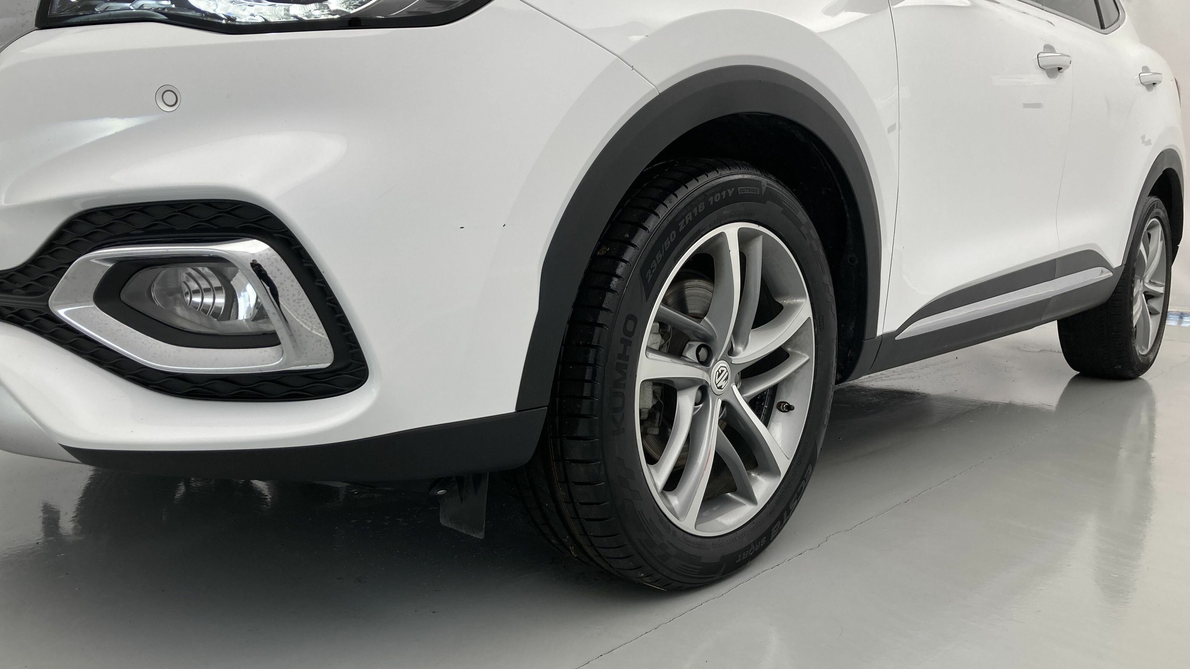 mg hs luxury 1.5 T-GDI 162 AT 2023 white 26