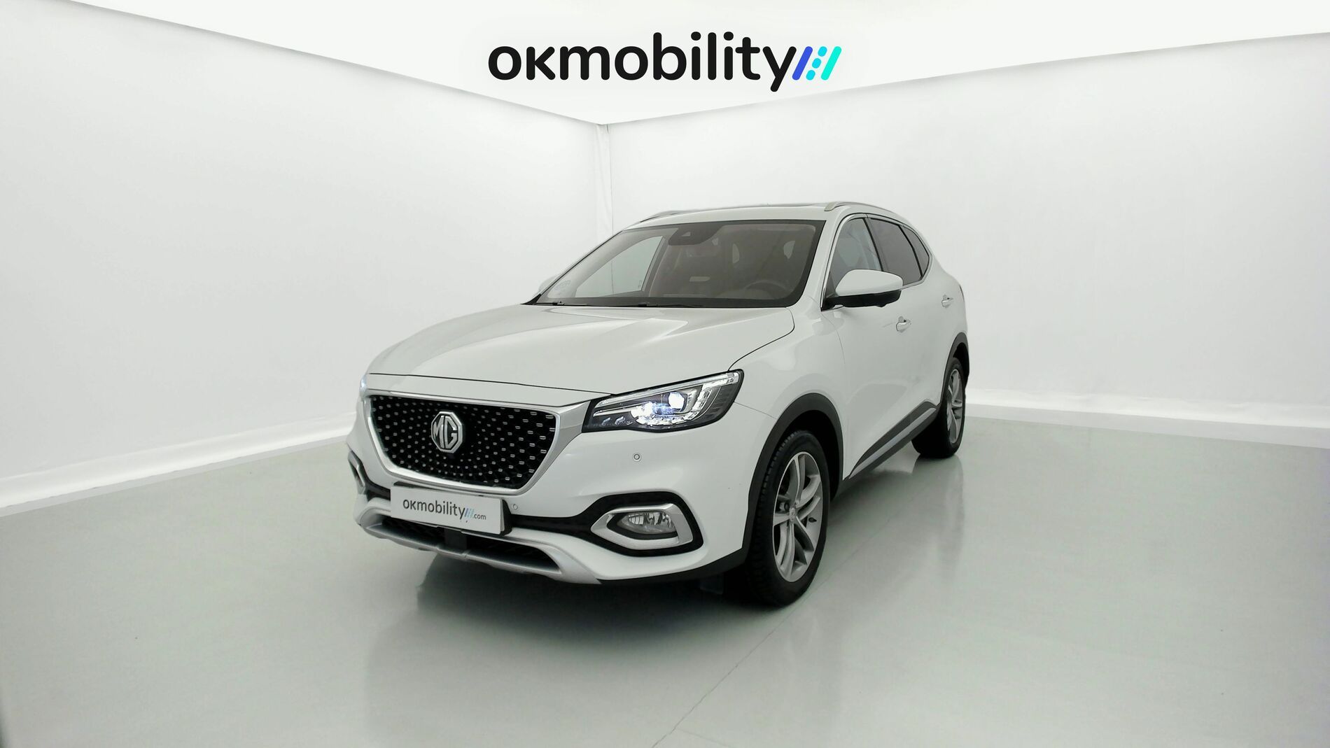 mg hs luxury 1.5 T-GDI 162 AT 2023 white 1