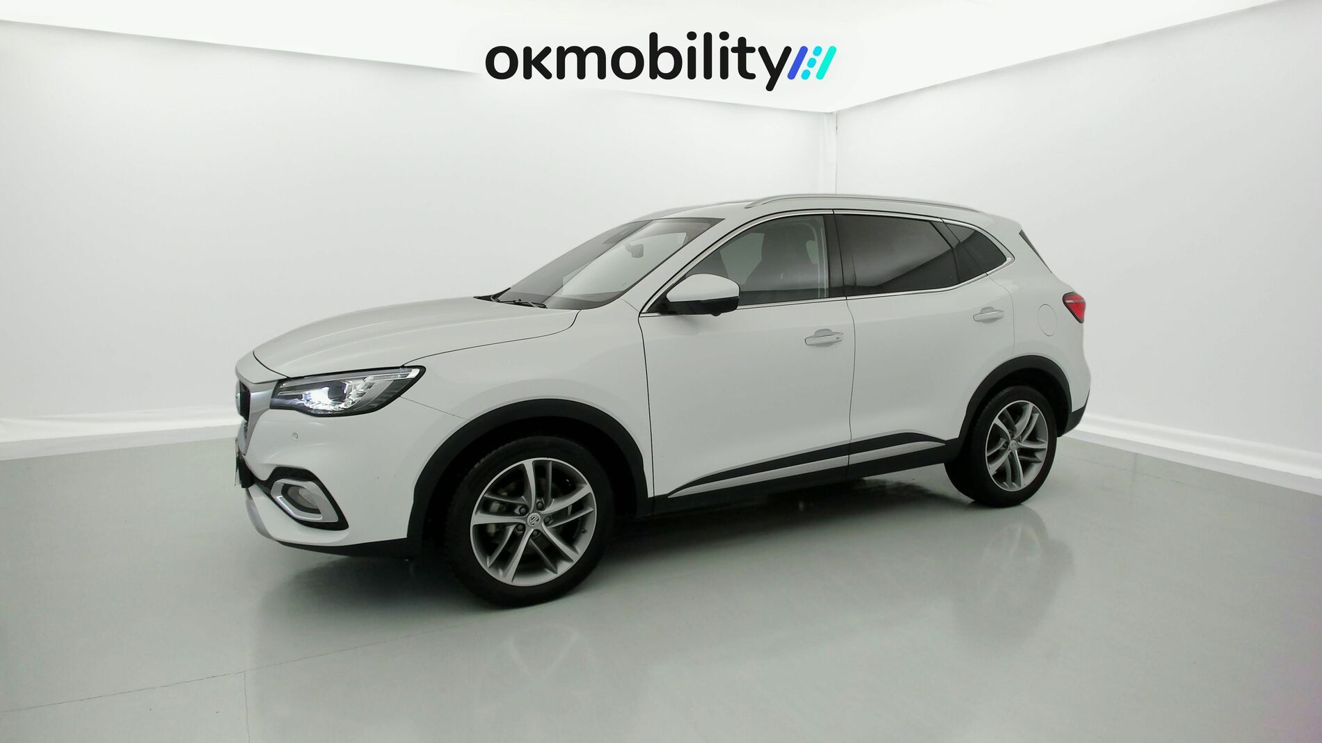 mg hs luxury 1.5 T-GDI 162 AT 2023 white 5