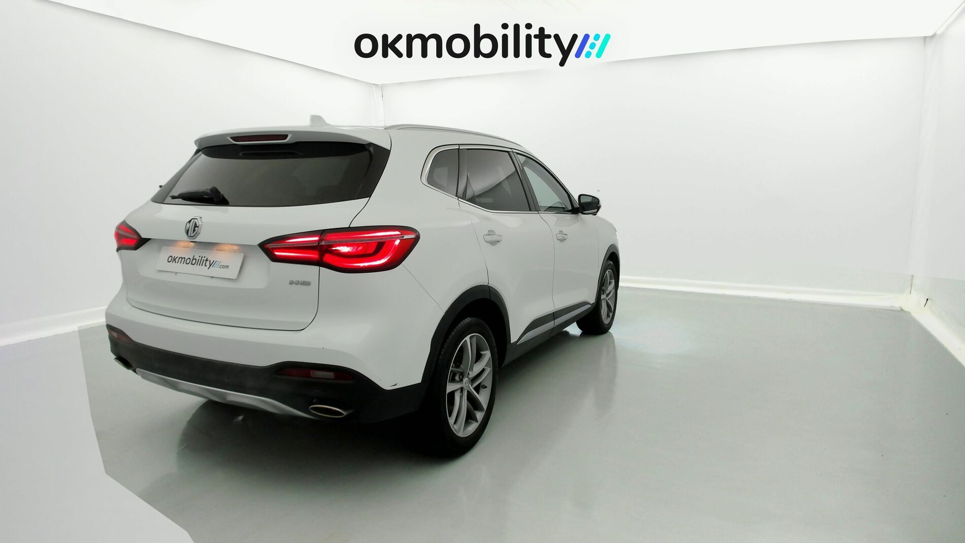 mg hs luxury 1.5 T-GDI 162 AT 2023 white 11