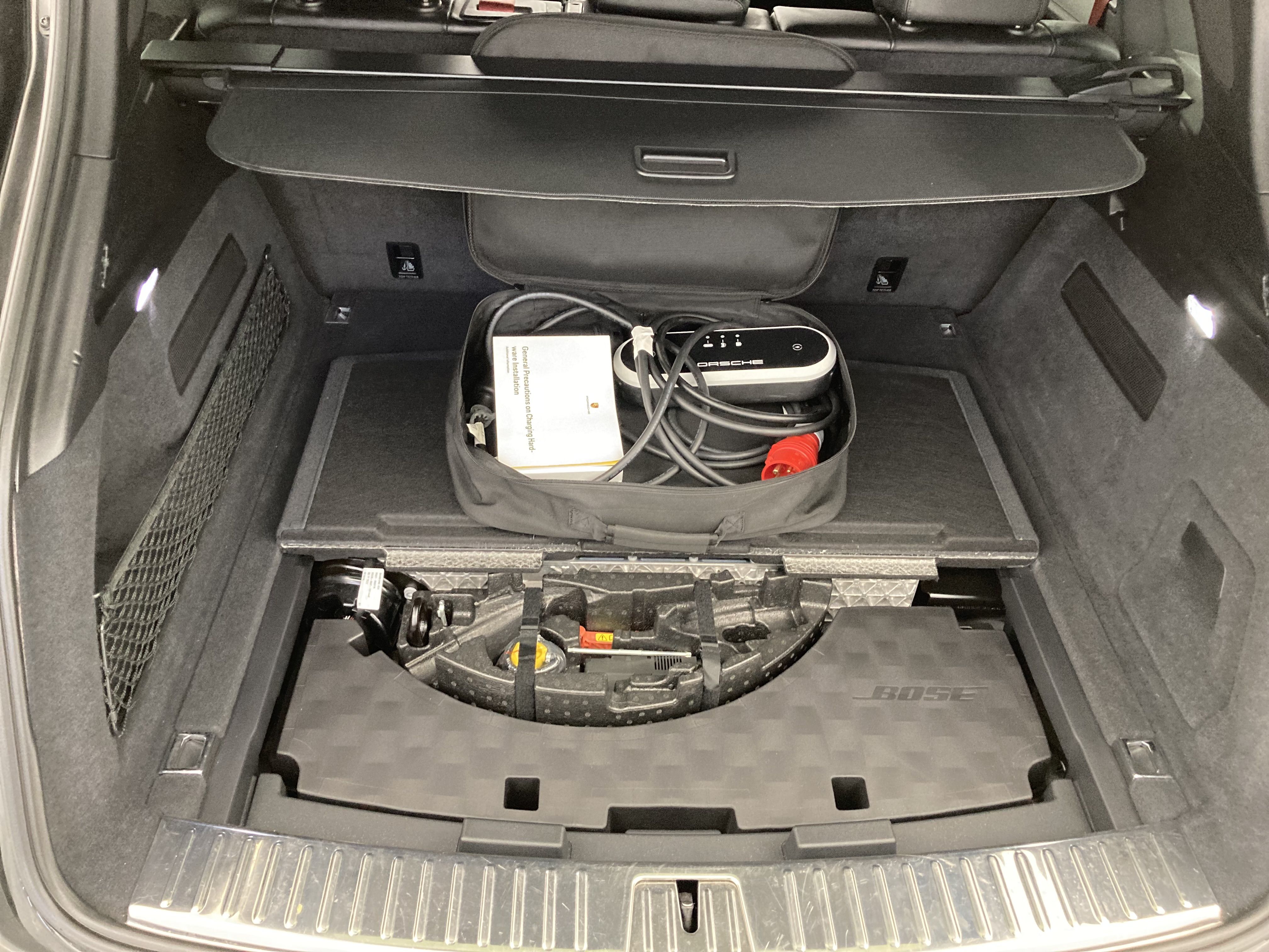 porsche cayenne platinum edition 3.0 E-HYBRID 462 TIPTRONIC 2023 negro cromita metalizado 24