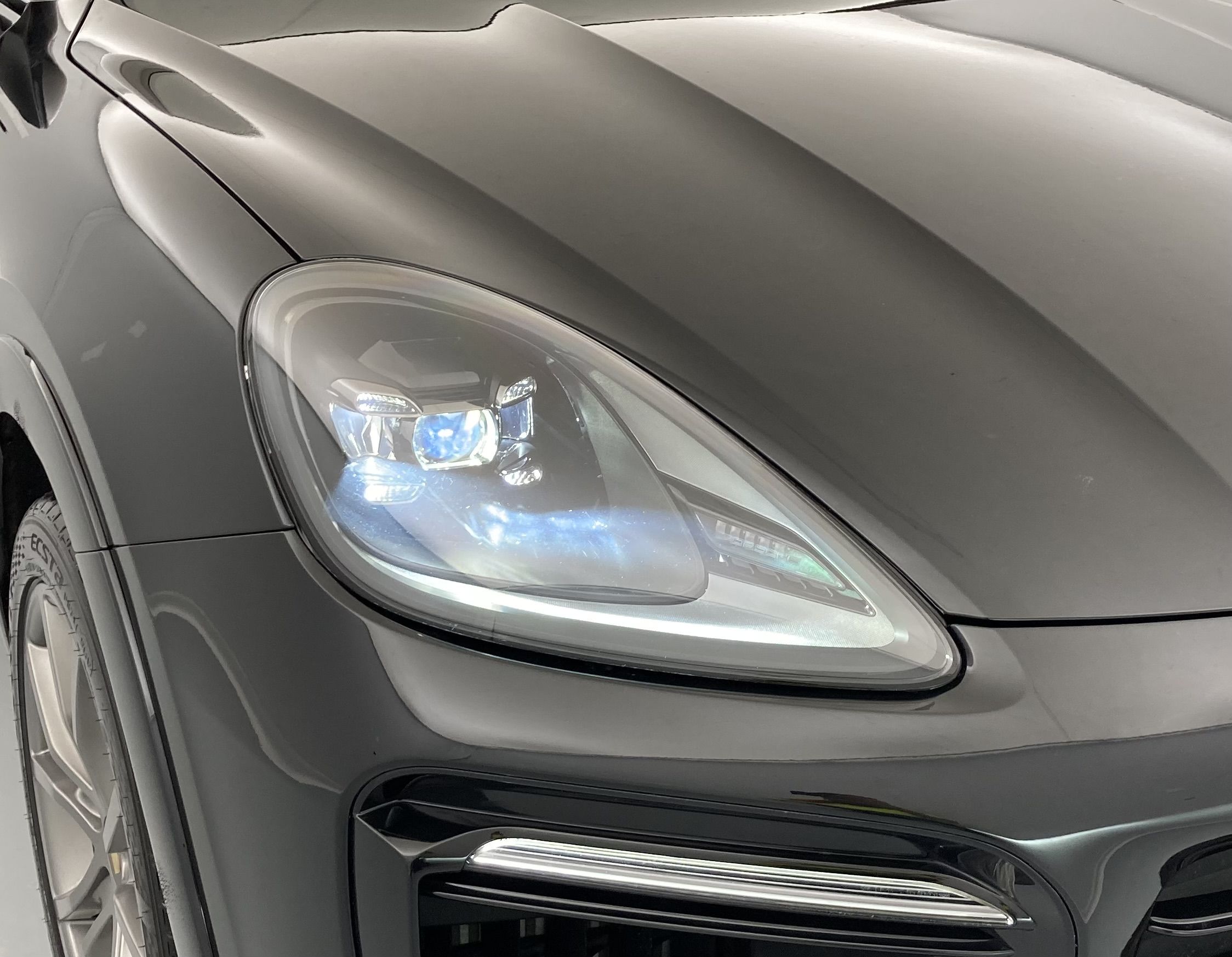 porsche cayenne platinum edition 3.0 E-HYBRID 462 TIPTRONIC 2023 negro cromita metalizado 30