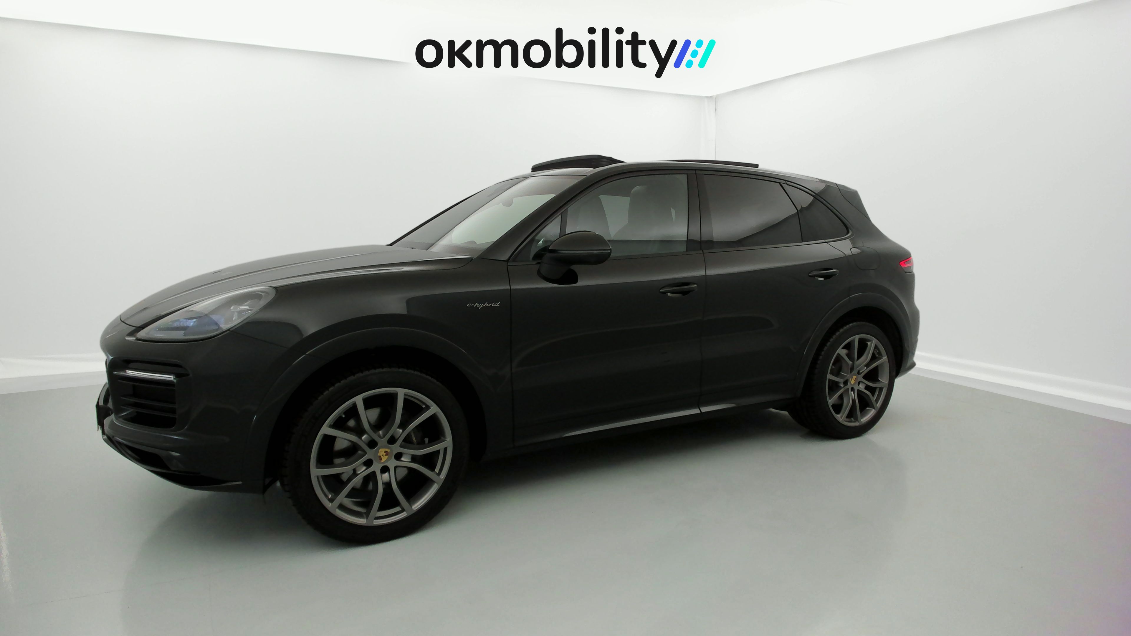 porsche cayenne platinum edition 3.0 E-HYBRID 462 TIPTRONIC 2023 negro cromita metalizado 8