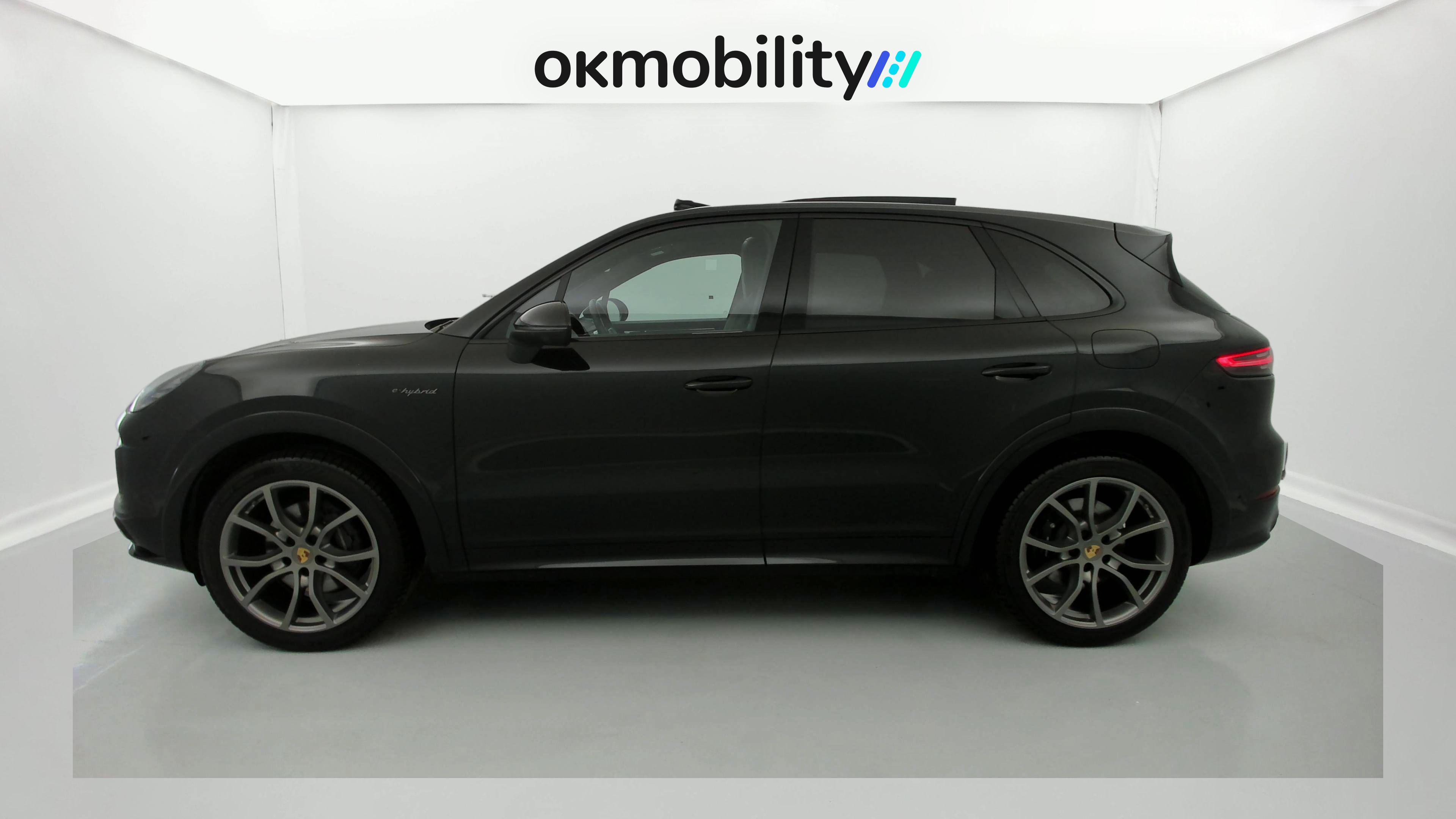 porsche cayenne platinum edition 3.0 E-HYBRID 462 TIPTRONIC 2023 negro cromita metalizado 9