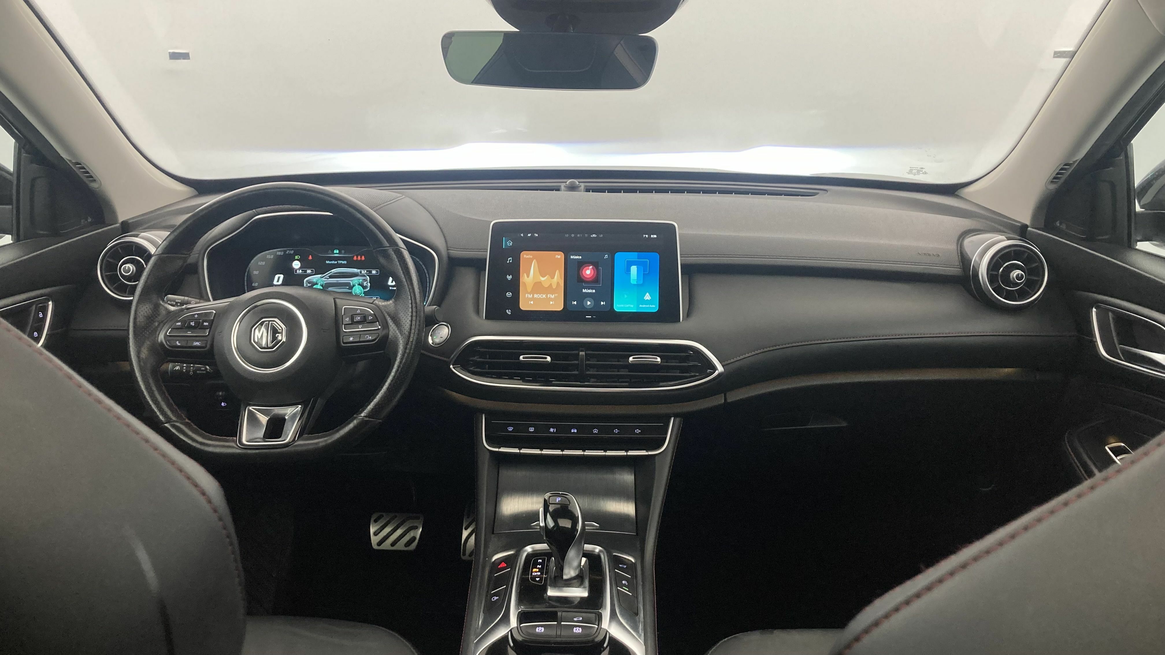 mg hs luxury 1.5 T-GDI 162 AT 2023 black 15