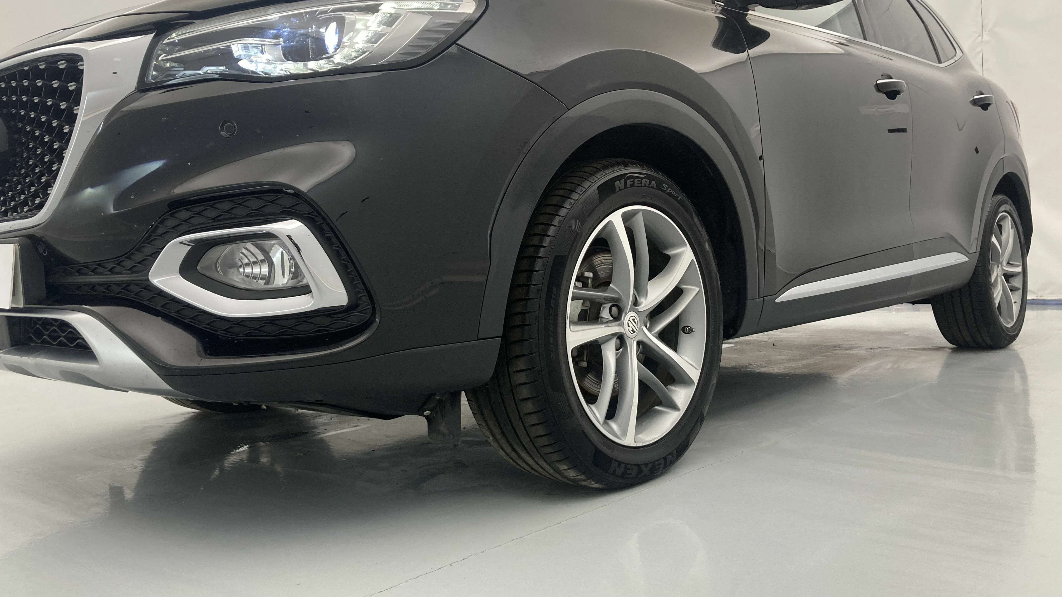 mg hs luxury 1.5 T-GDI 162 AT 2023 black 25