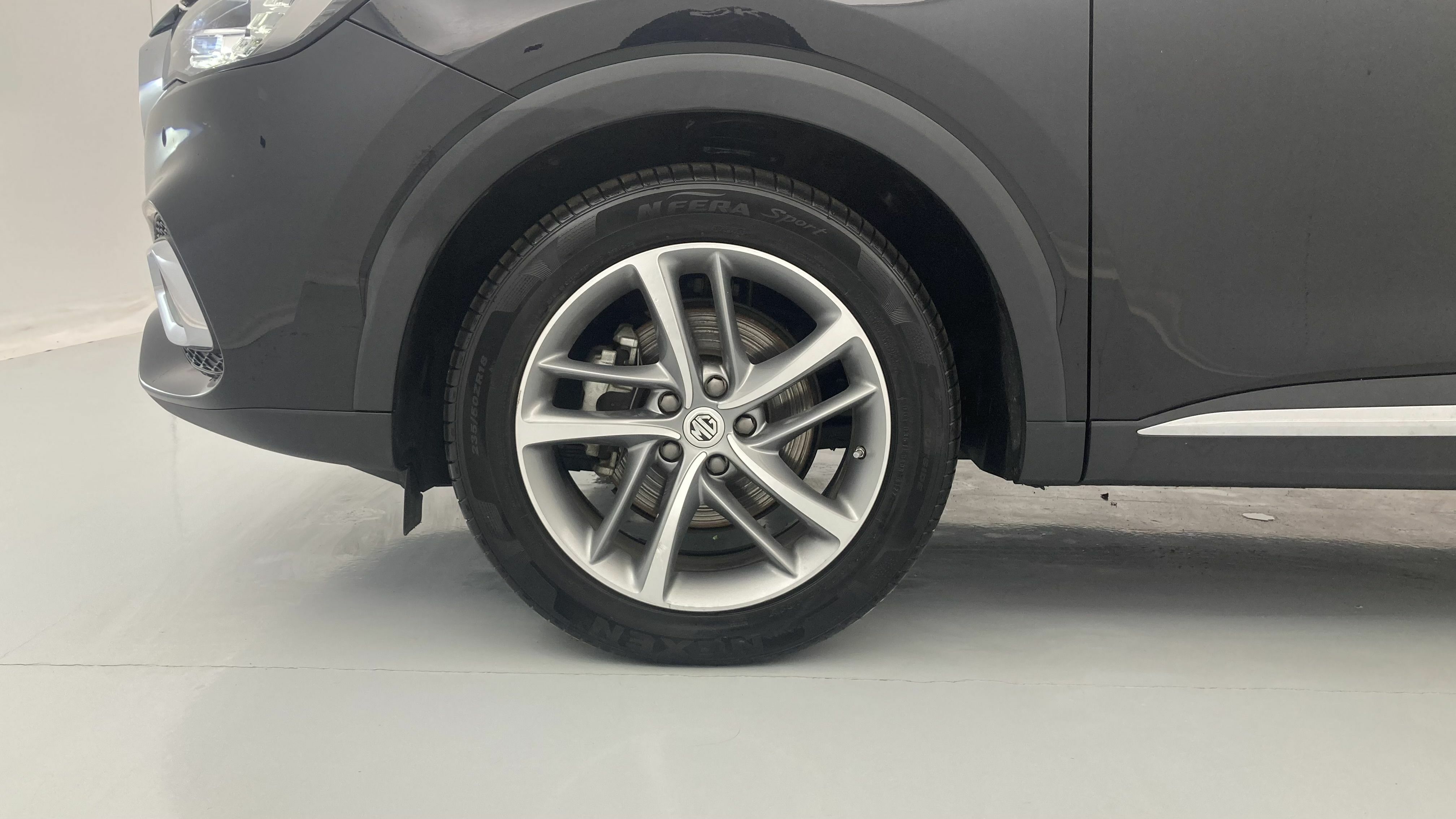 mg hs luxury 1.5 T-GDI 162 AT 2023 black 26