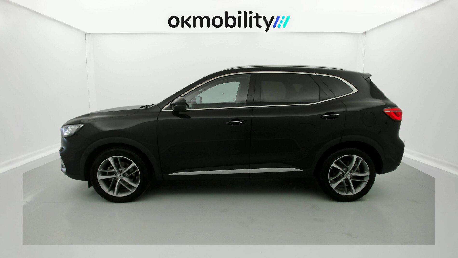 mg hs luxury 1.5 T-GDI 162 AT 2023 black 5