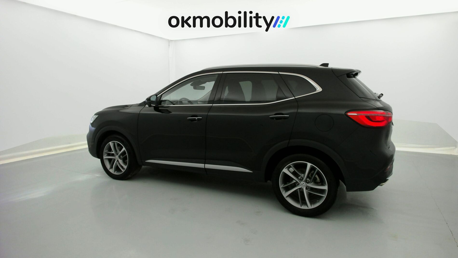 mg hs luxury 1.5 T-GDI 162 AT 2023 black 7