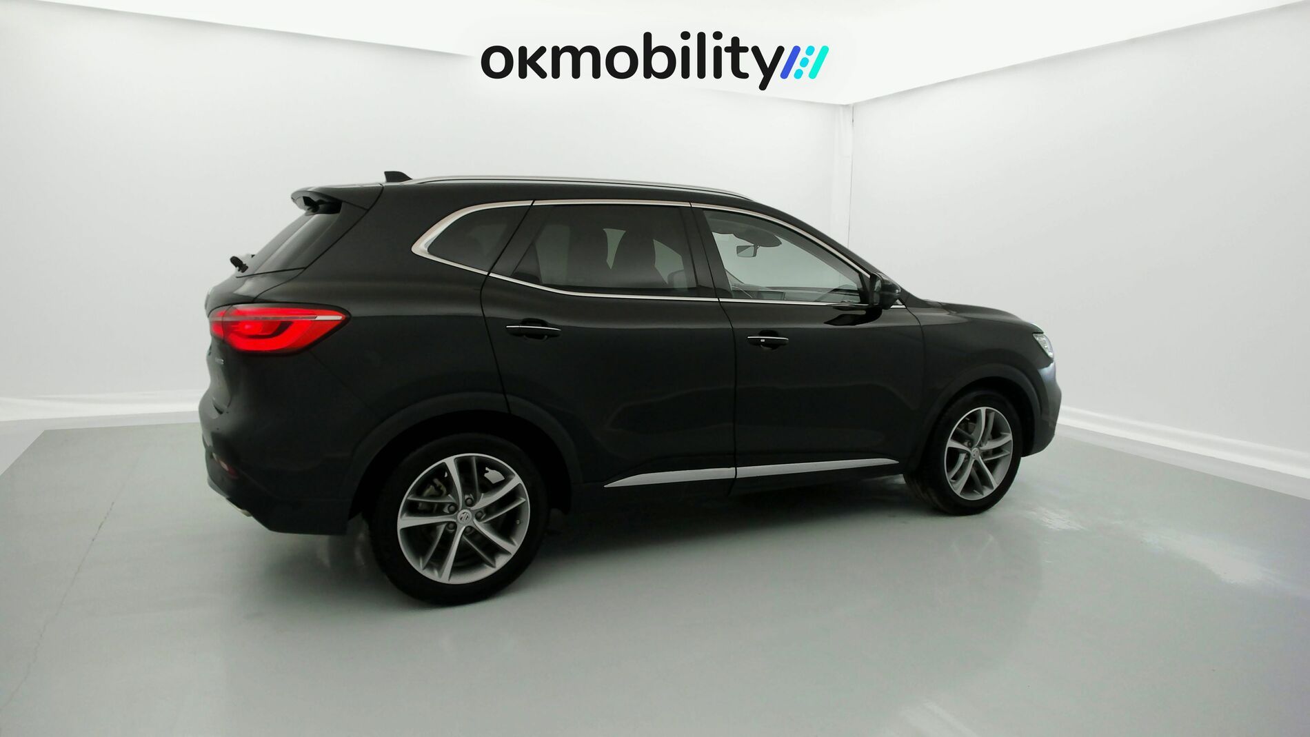 mg hs luxury 1.5 T-GDI 162 AT 2023 black 11