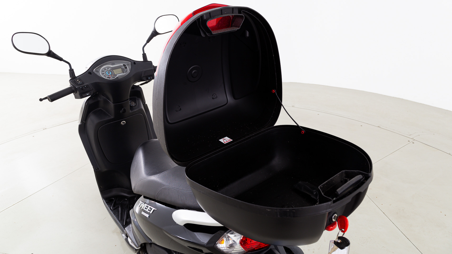 peugeot tweet125 active 125CC 2022 black 23