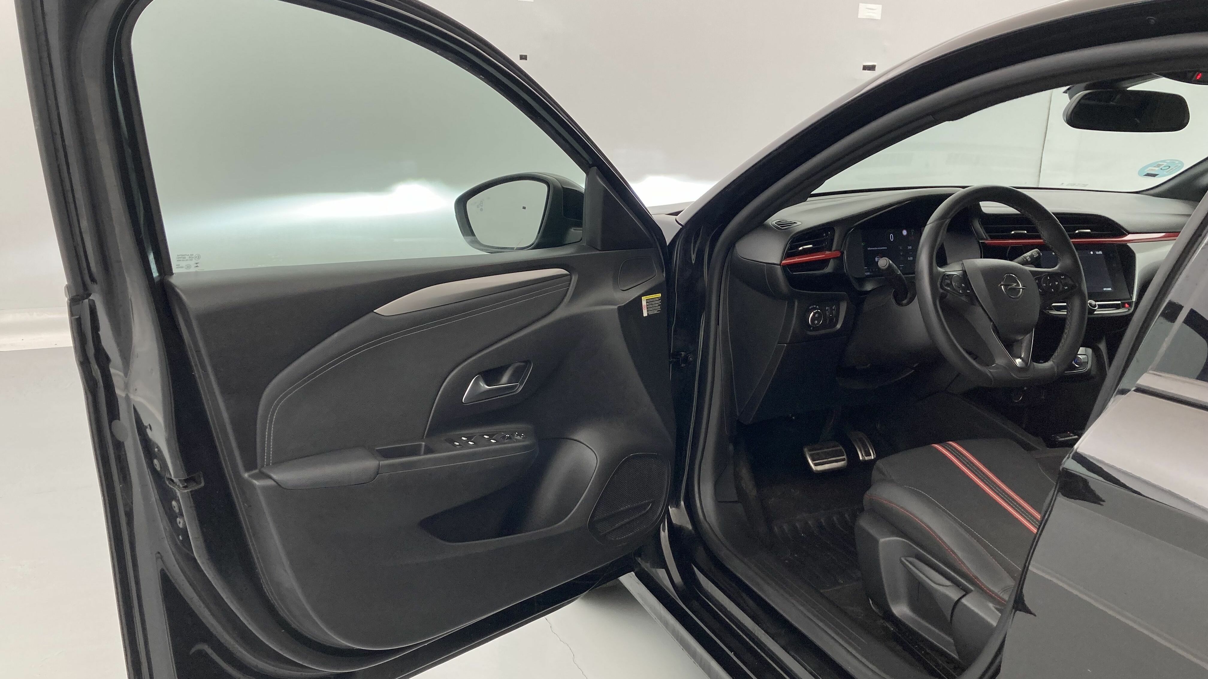 opel corsa gs 1.2T 130 AT 2023 karbon black 13